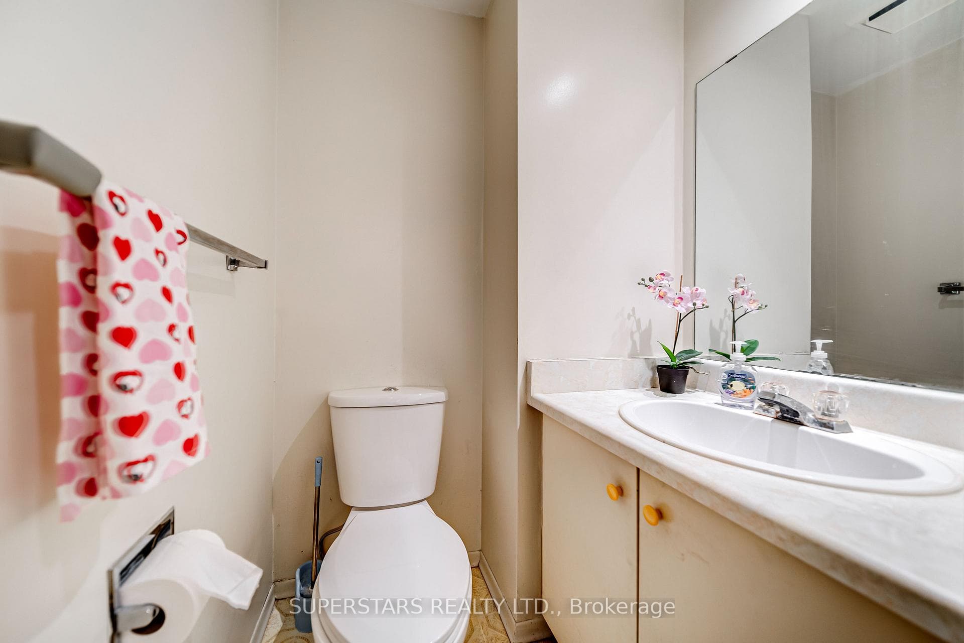 129 Stirling Crescent photo 16