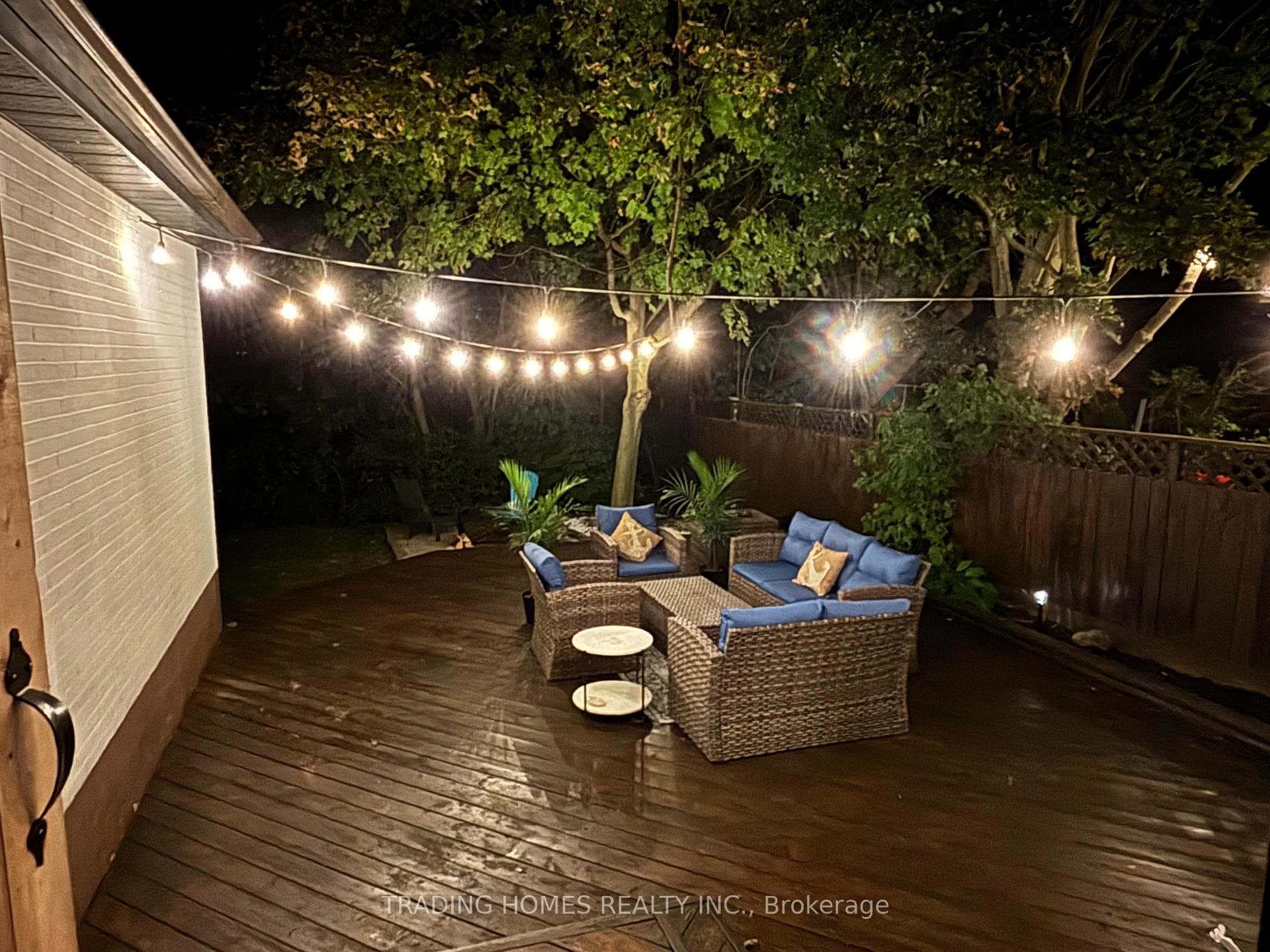 Night Time Ambiance