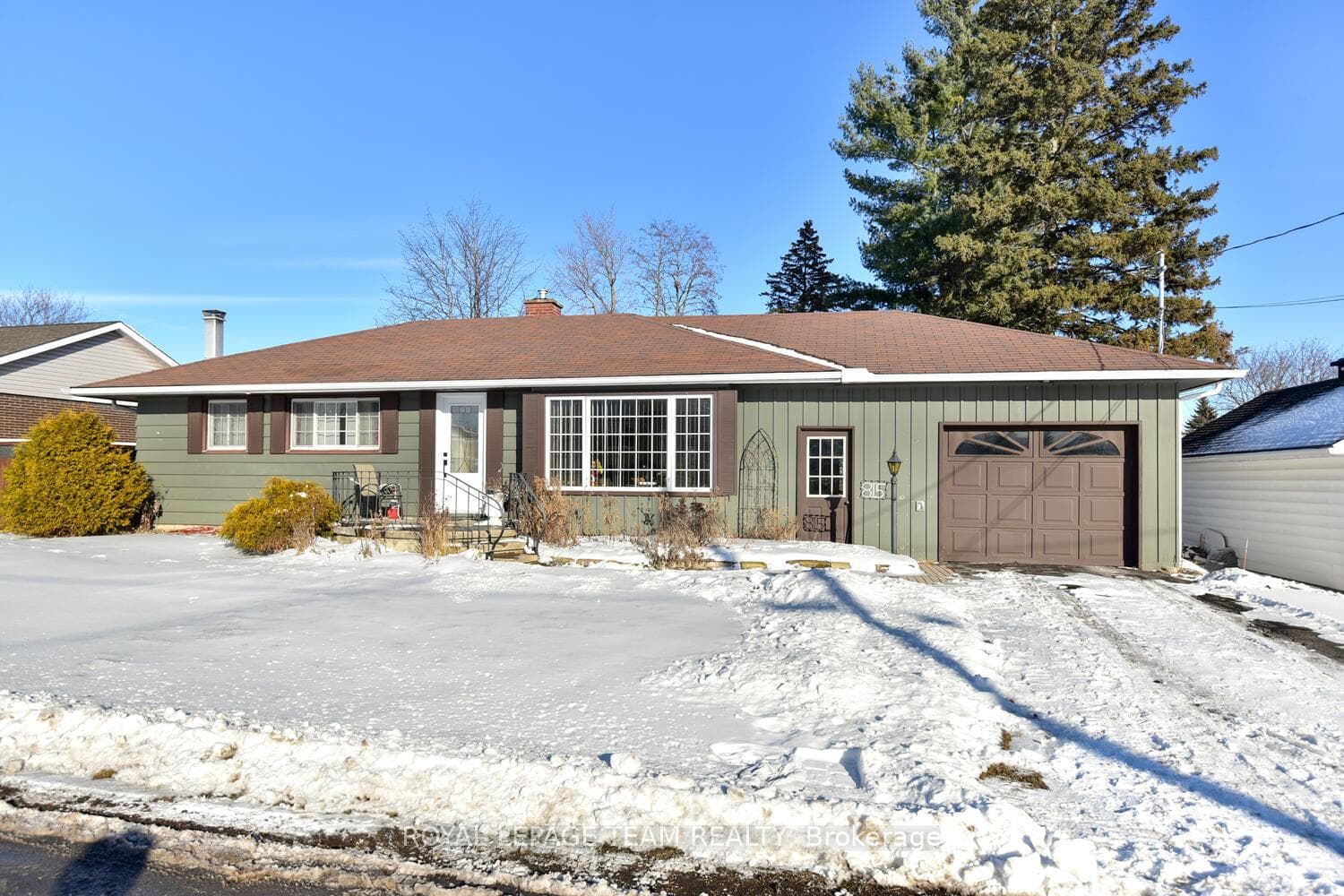 815 Joseph Street photo 2
