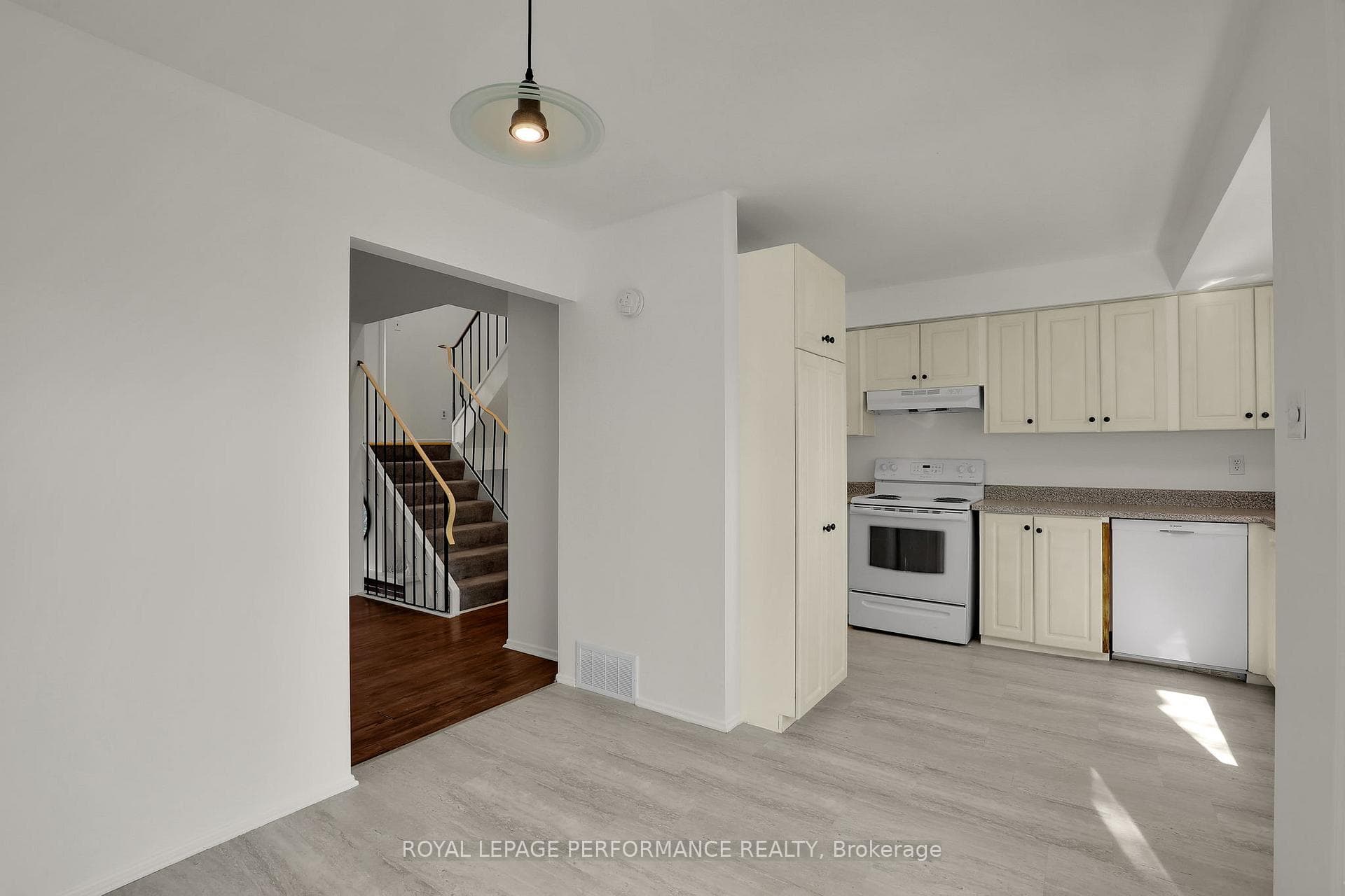 3342 Southgate Road Unit 10 photo 14