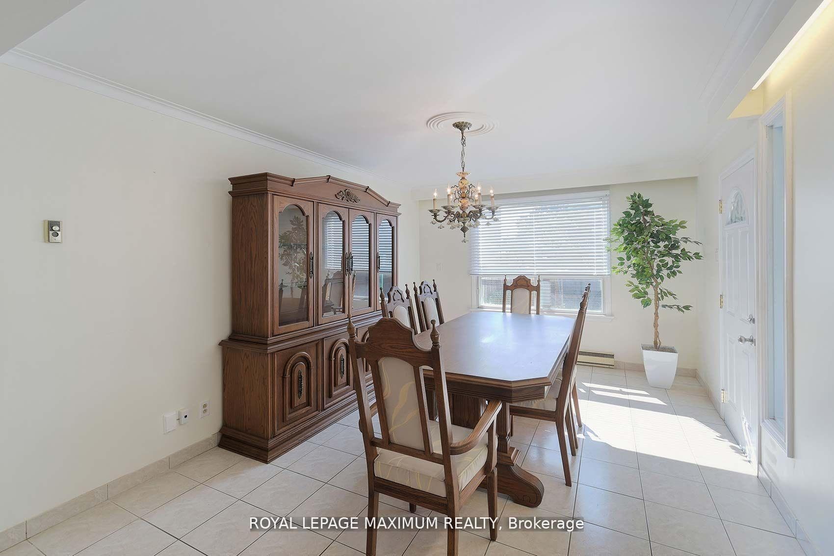 245 Belgravia Avenue photo 18