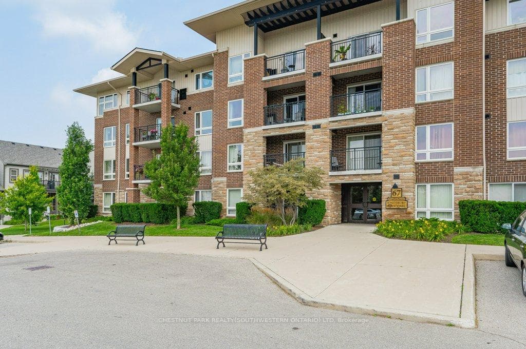 Close to walking trails, shopping, schools and 401