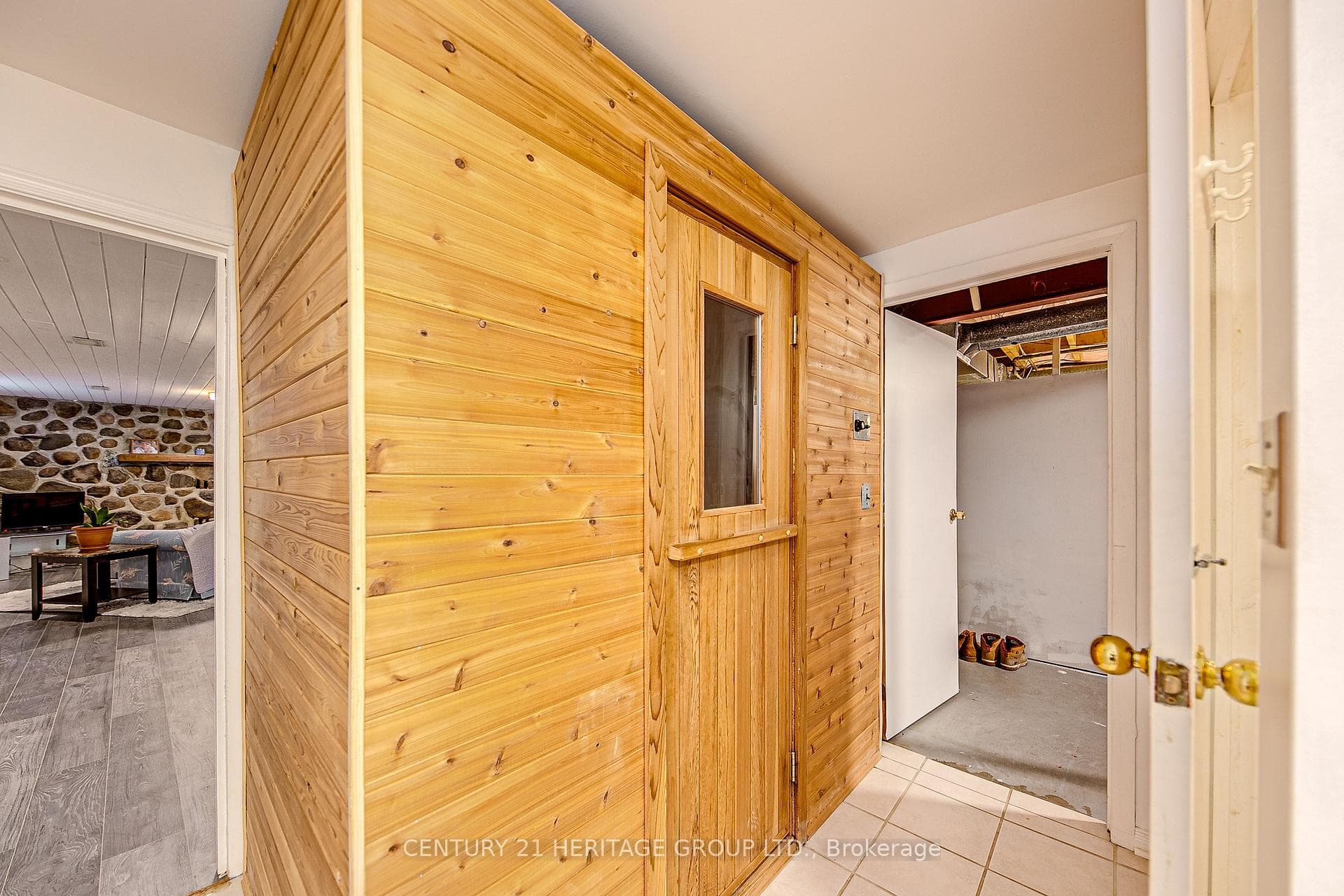 148 Riverglen Drive photo 37
