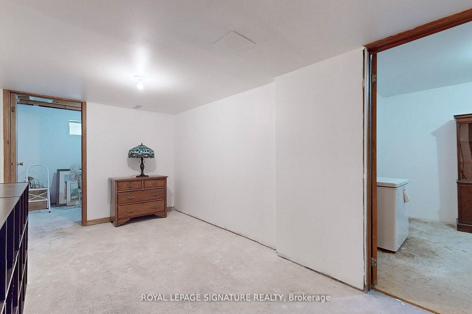 182 Melbourne Drive photo 32