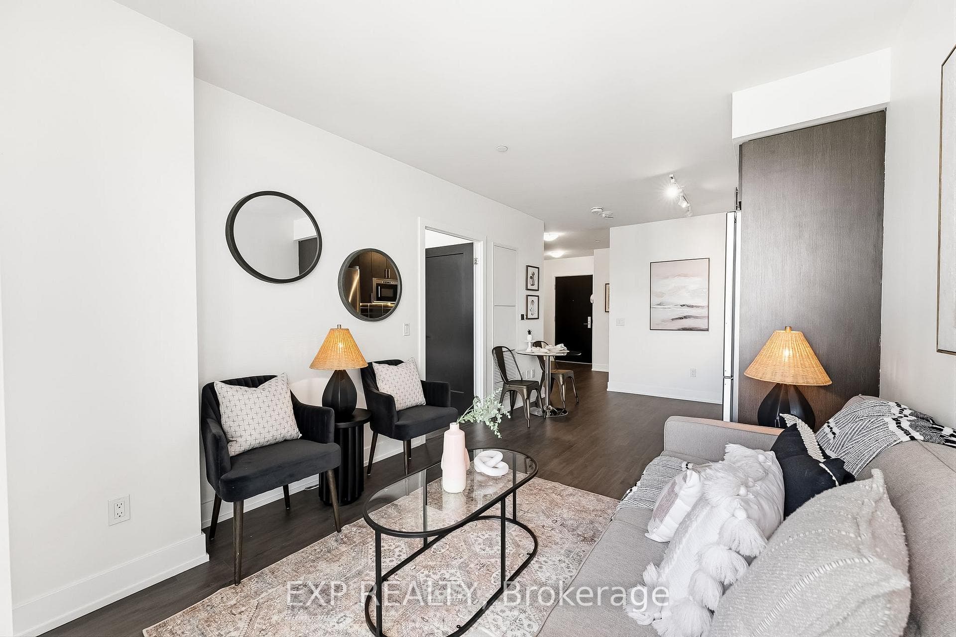 2550 Simcoe Street Unit 1713 photo 19