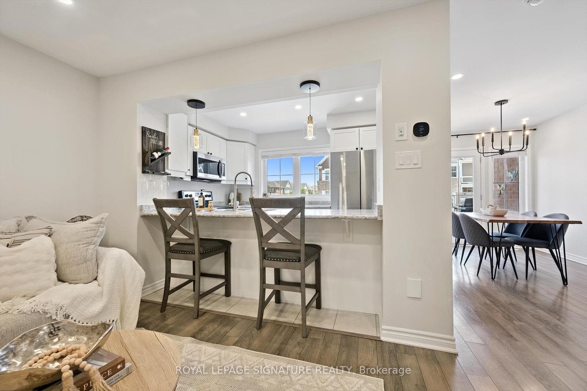 Breakfast bar