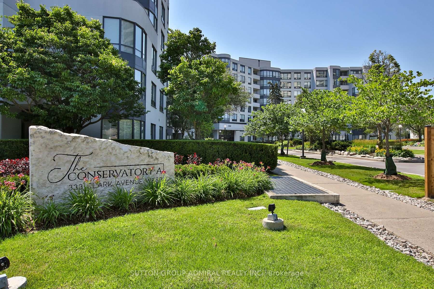333 Clark Avenue Unit 106 photo 2