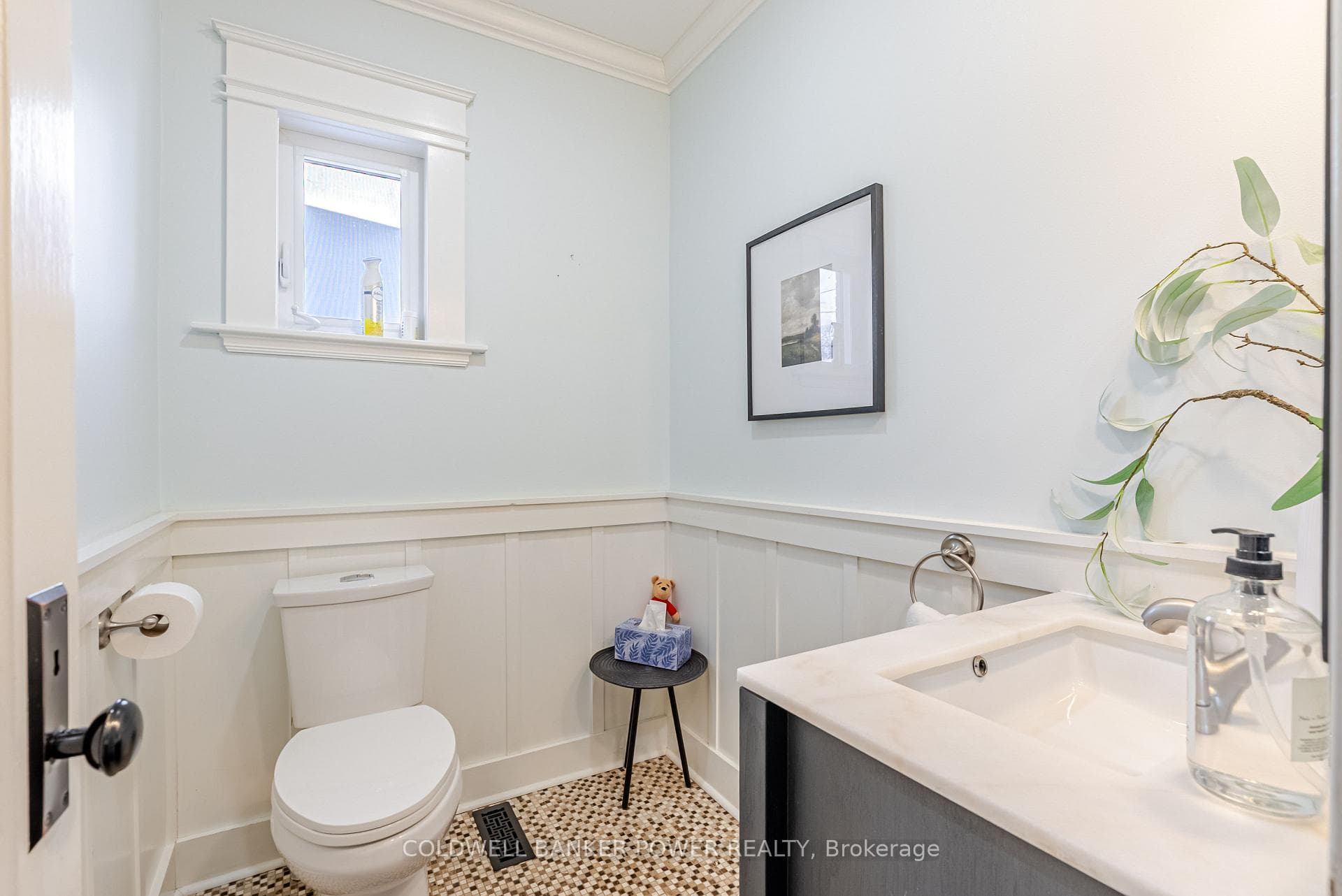 1 Mckenzie Avenue photo 18