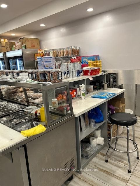 2437 Finch Avenue Unit 11 photo 6
