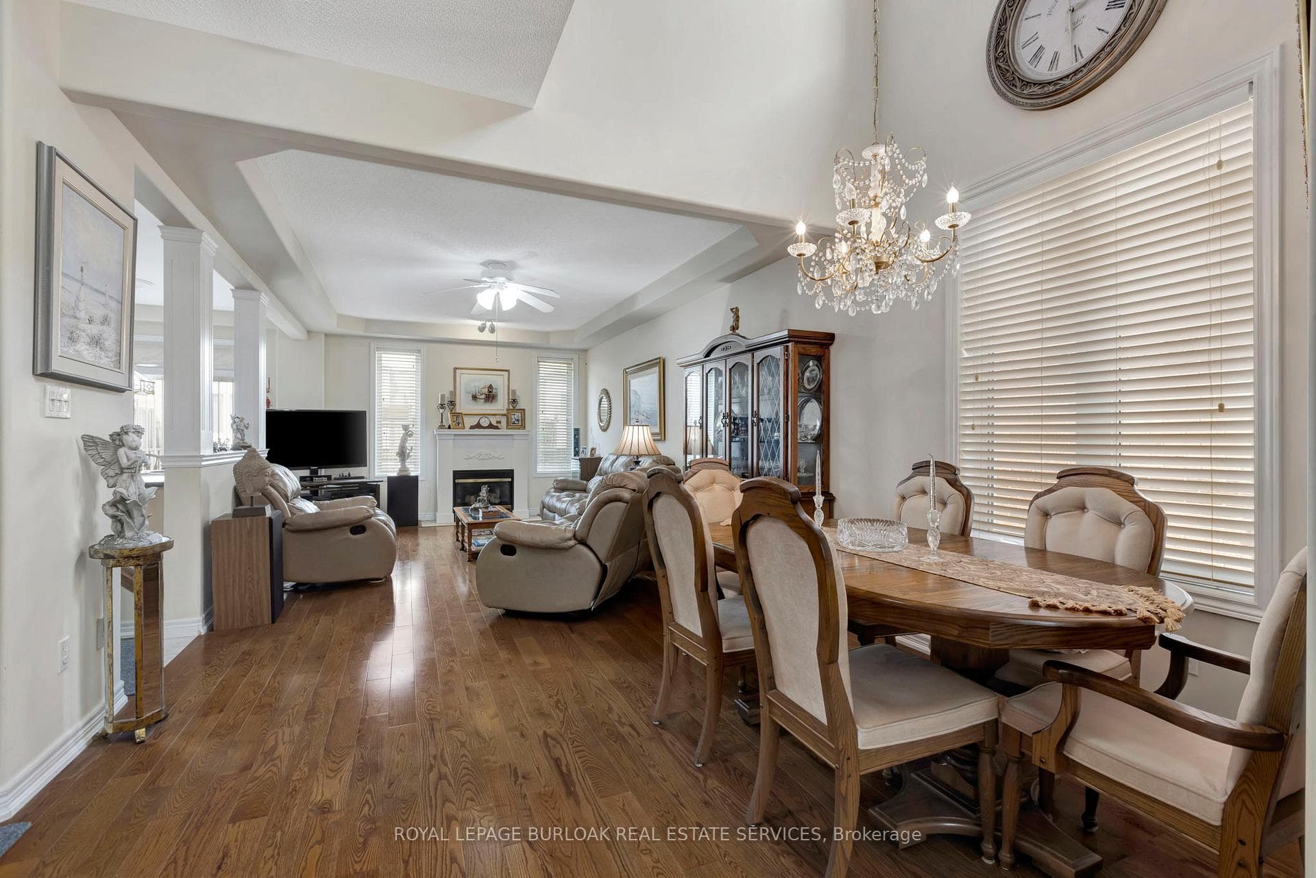 5293 Picketts Way photo 6