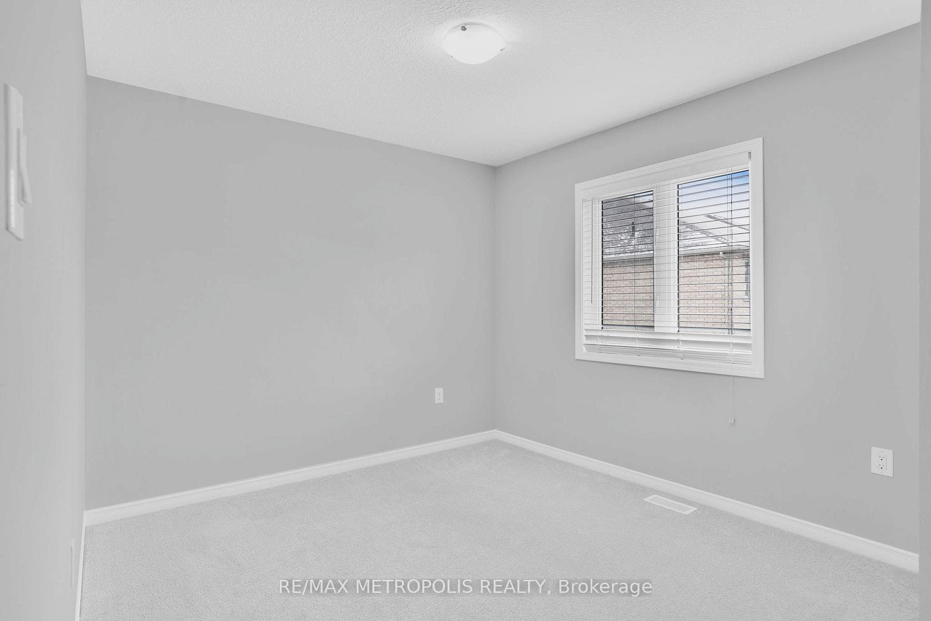 8484 Sweet Chestnut Drive photo 22