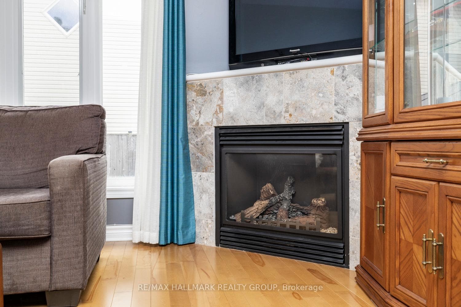 202 Waymark Crescent photo 8