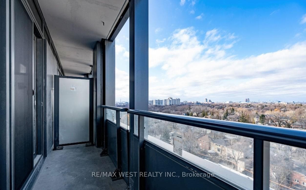 2020 Bathurst Street Unit 1209 photo 21