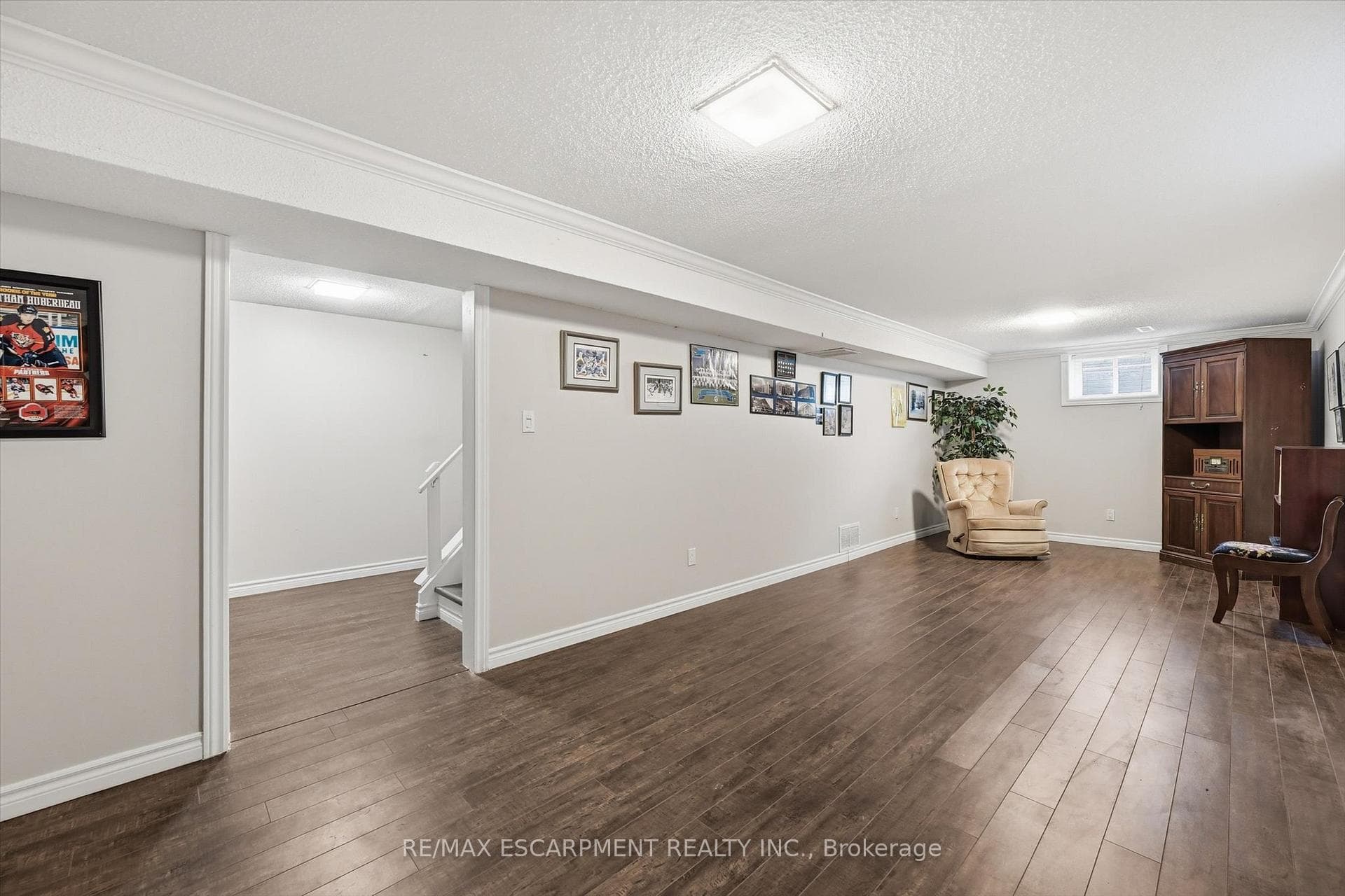 478 Featherstone Court photo 41