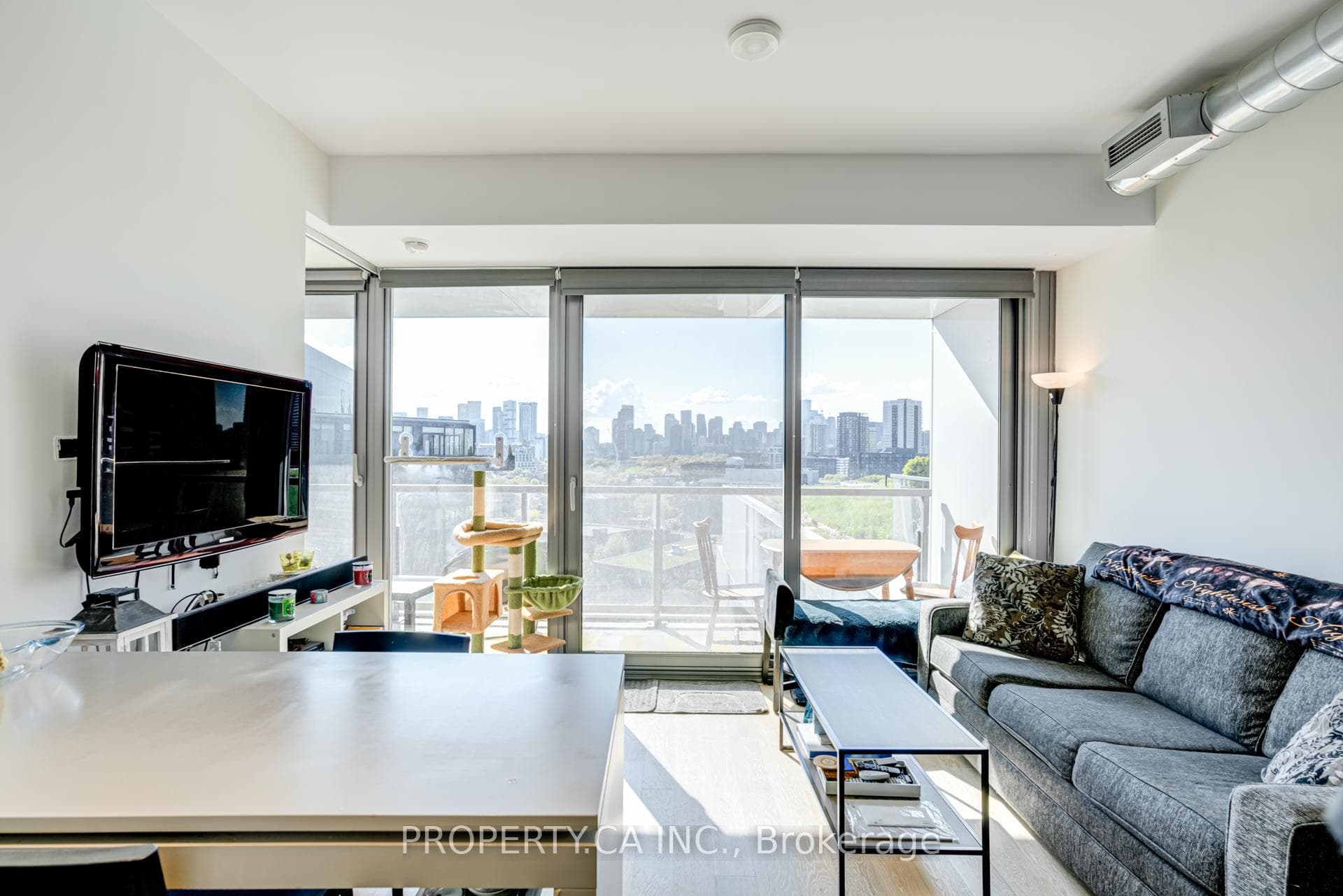 170 Bayview Avenue Unit 1302 photo 2