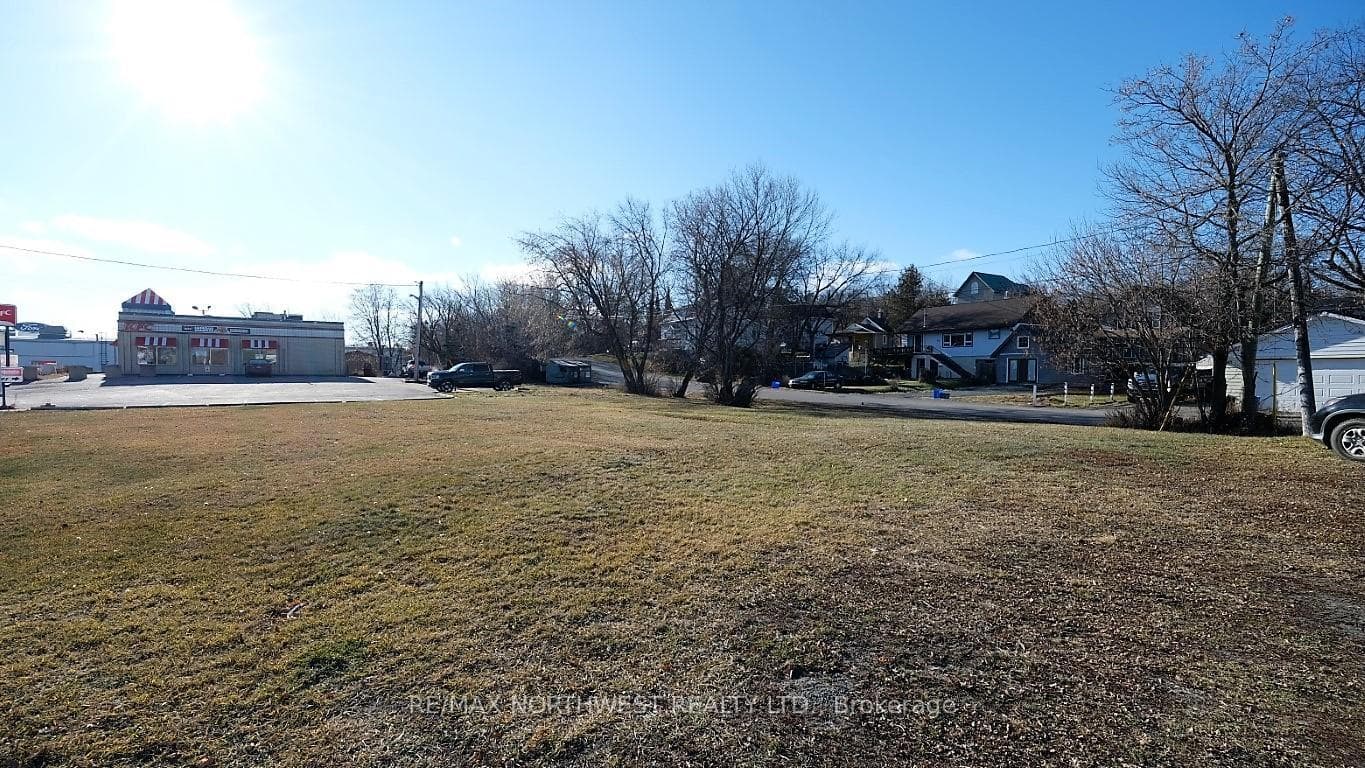 923 Highway 17 East photo 6