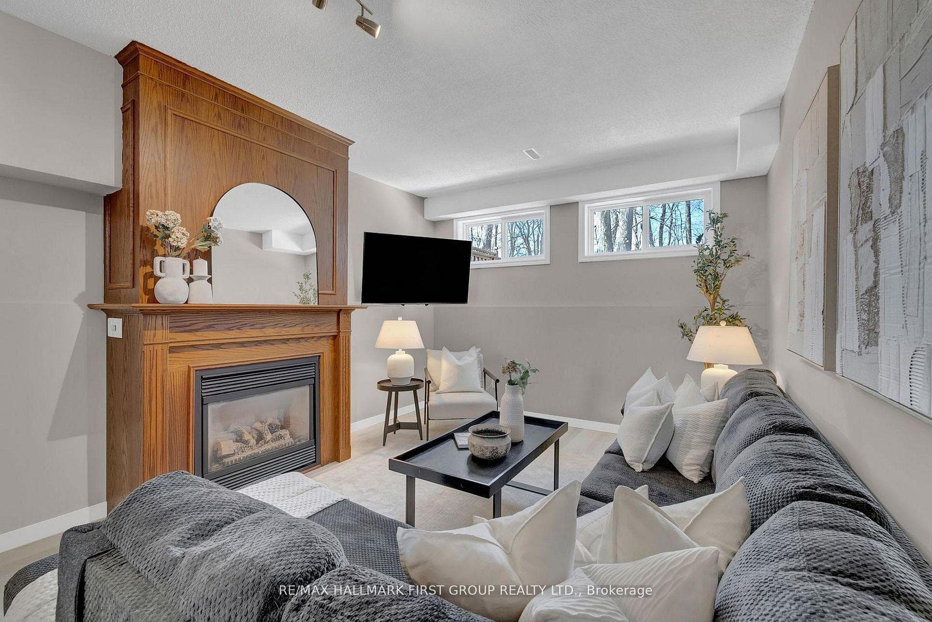 159 Sandringham Drive photo 35