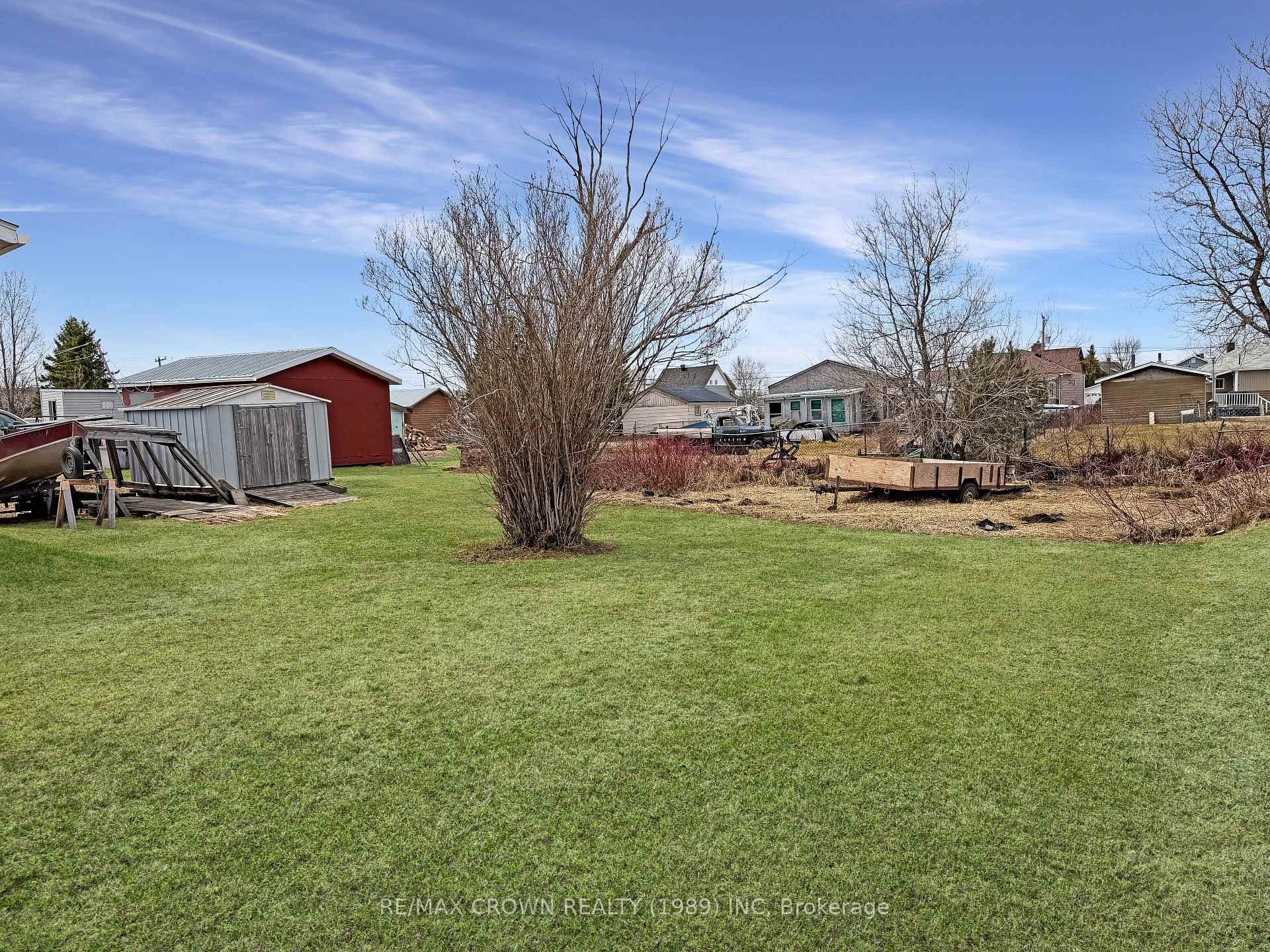 16 Lasalle Avenue photo 3