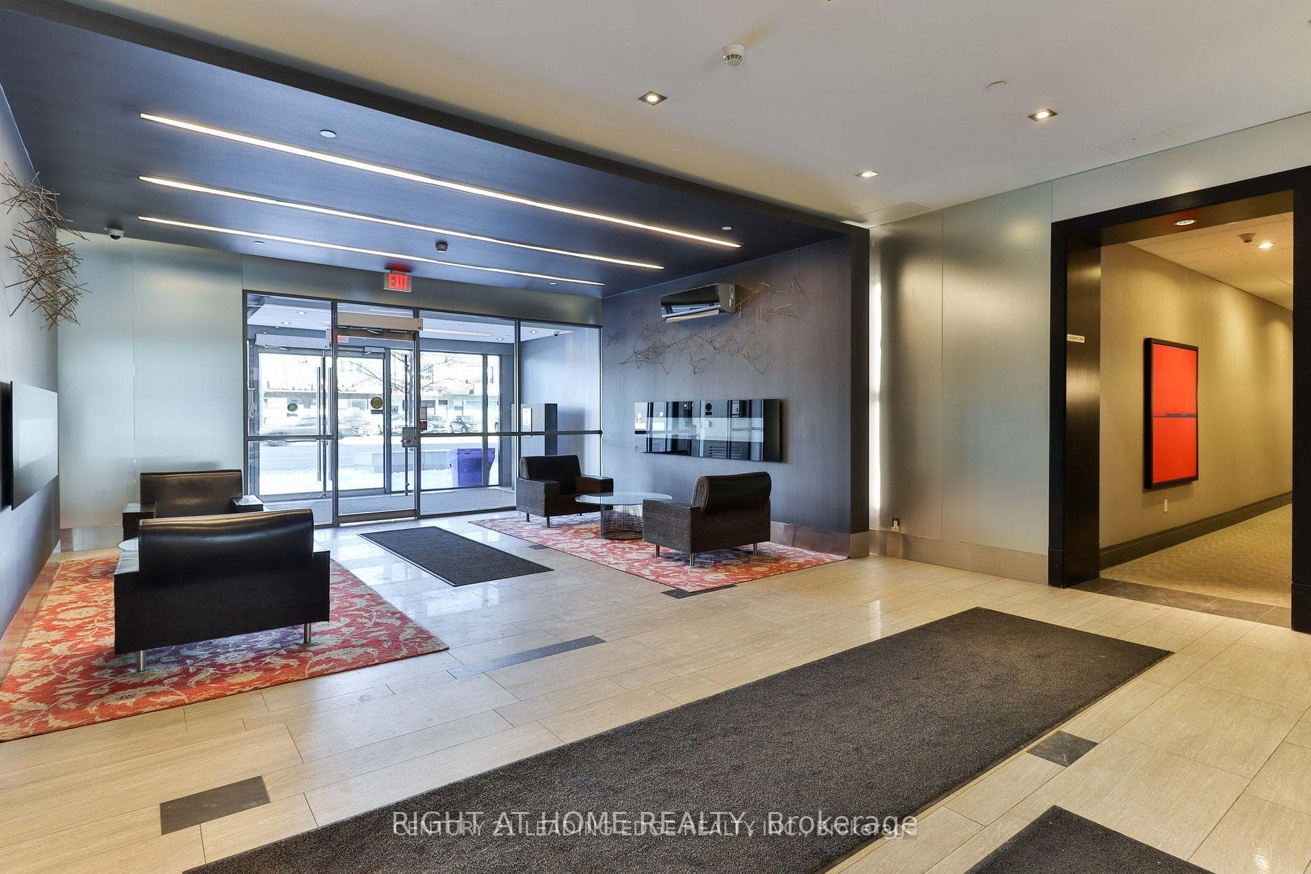 1185 The Queensway (Furnished) Avenue Unit 702 photo 4