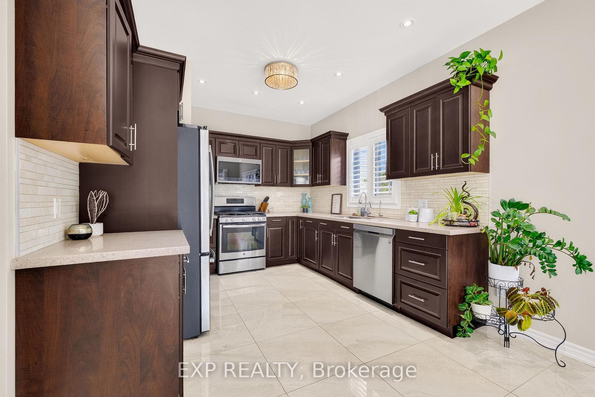 620 Munich Circle photo 17