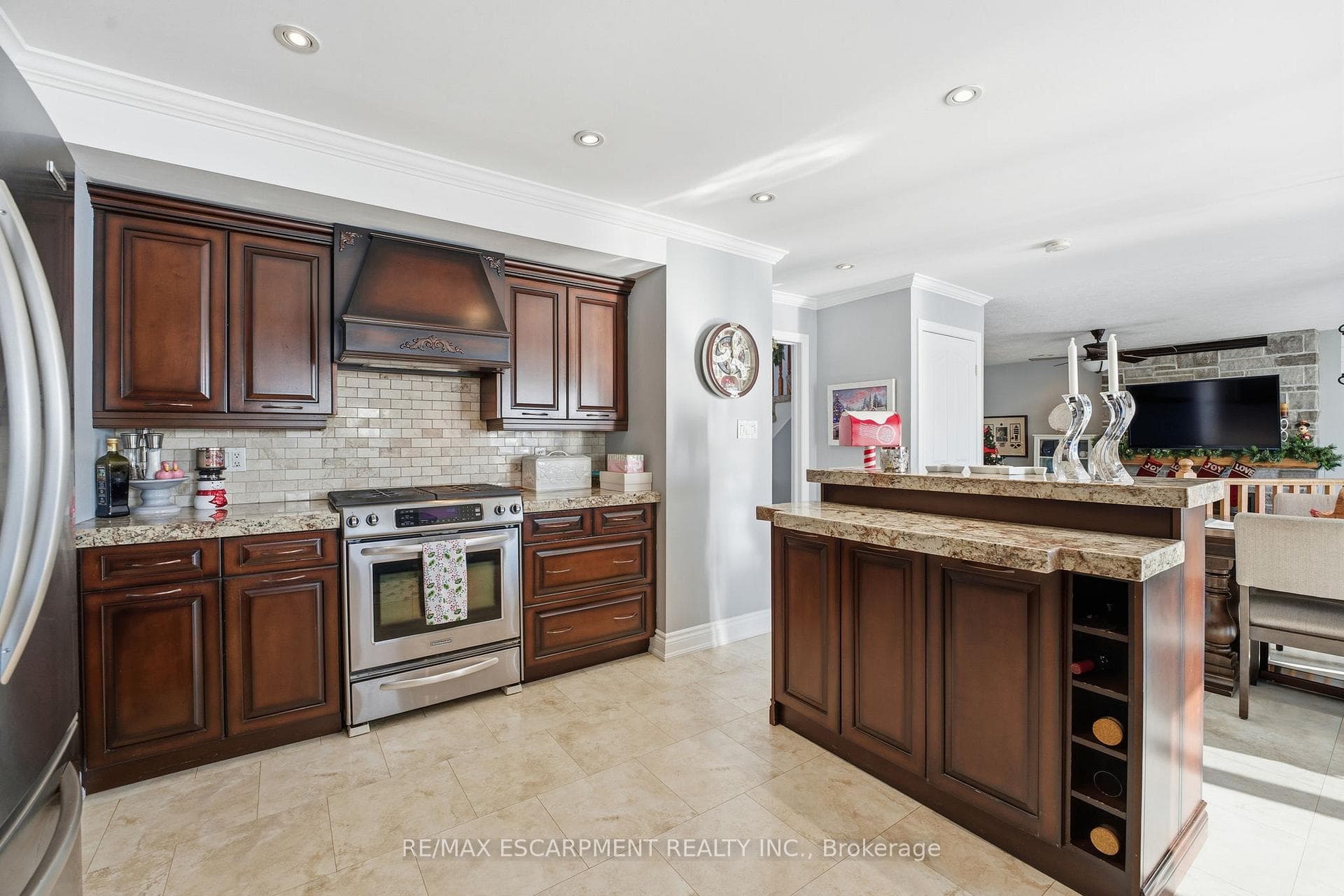 5940 Young Street photo 9