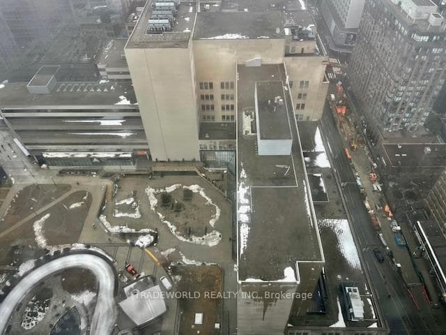 386 Yonge Street Unit 3615 photo 11