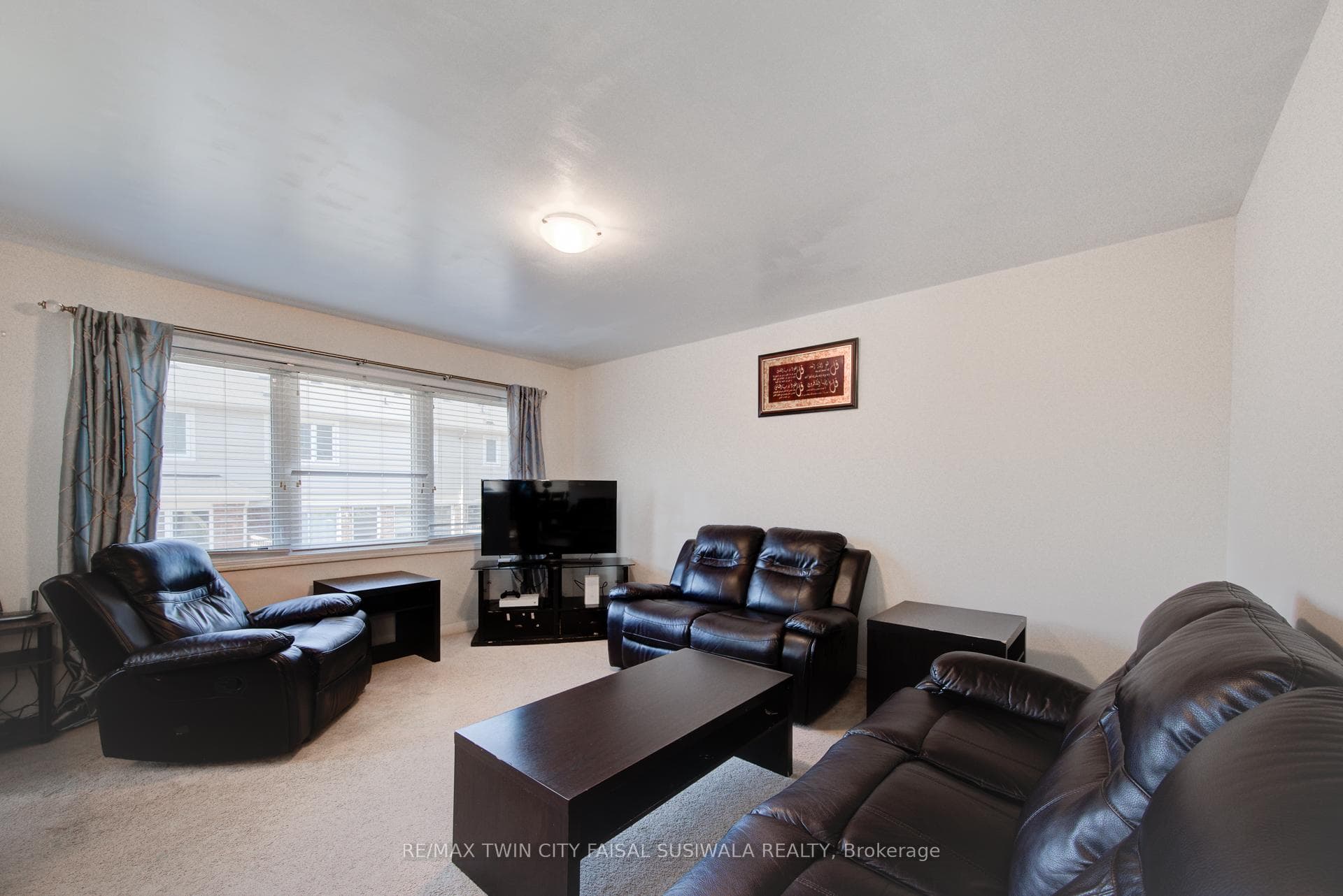 188 Chase Crescent photo 11