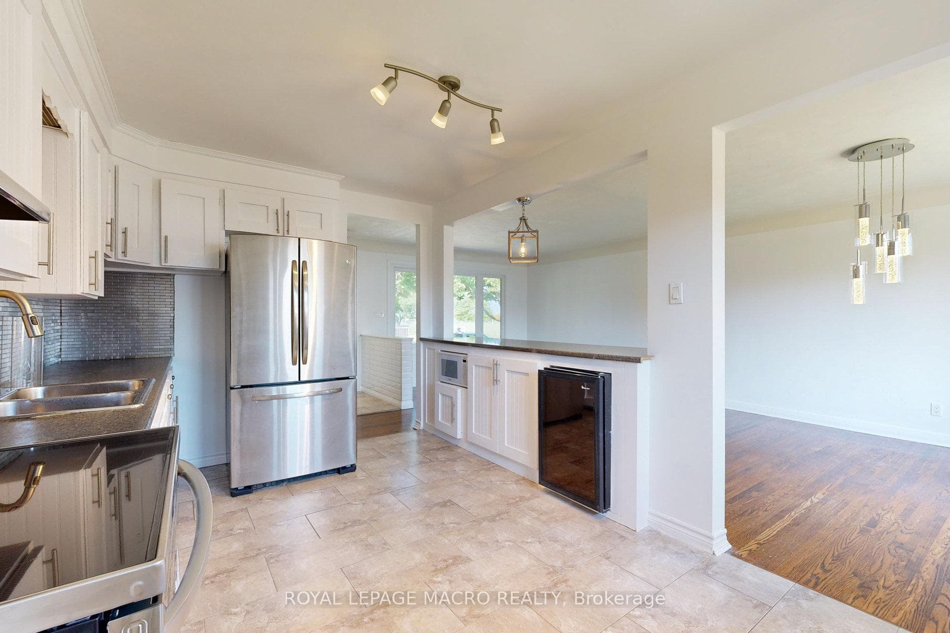 114 Duncombe Drive photo 14