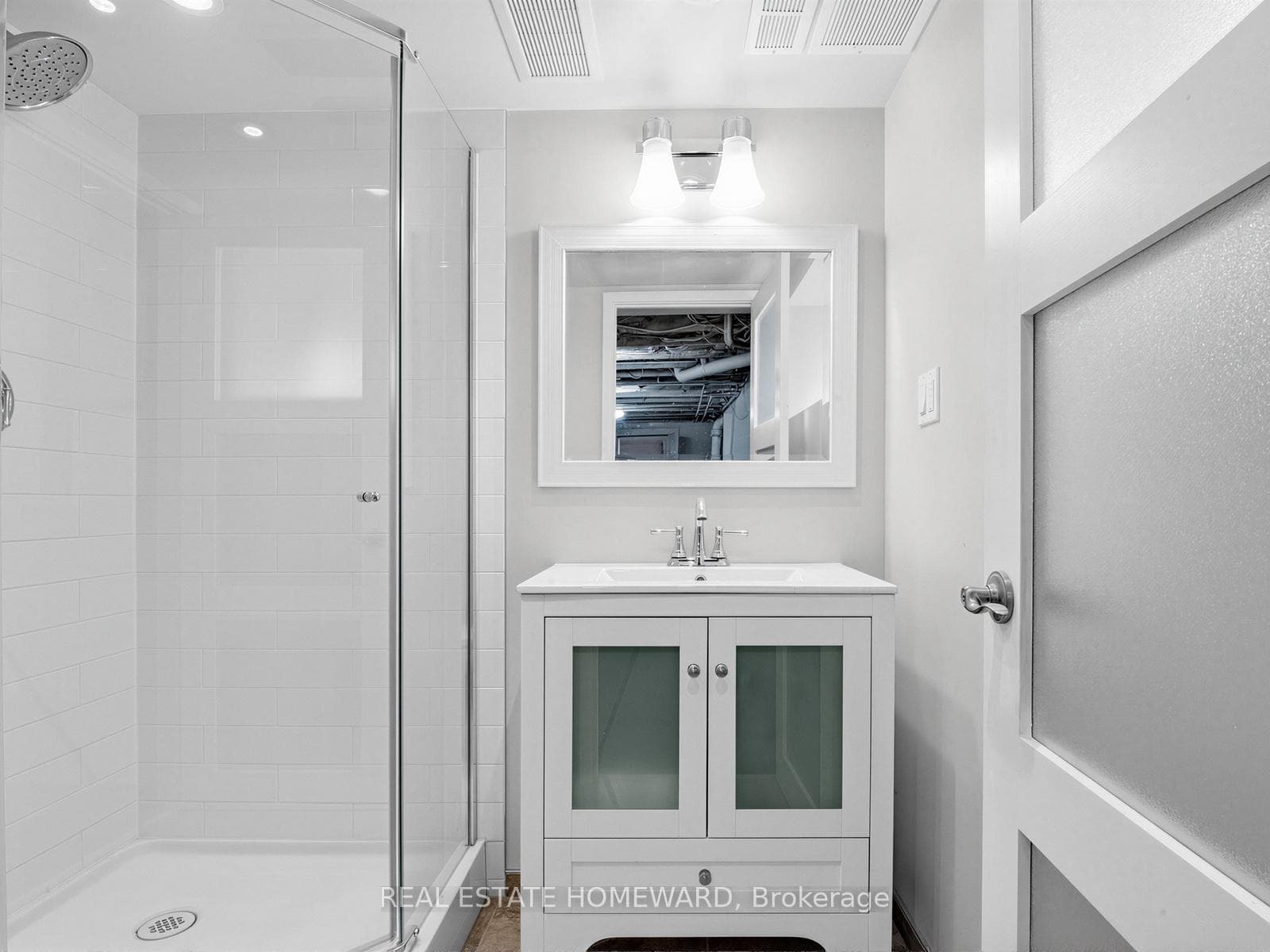 46 Westmount Avenue photo 38