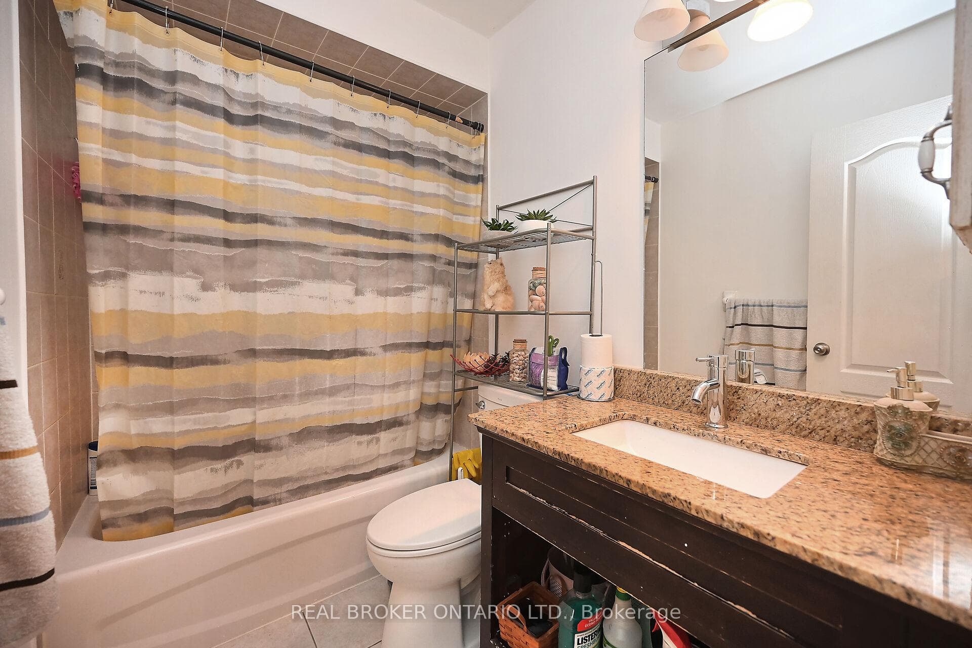 350 Oaktree Circle photo 27