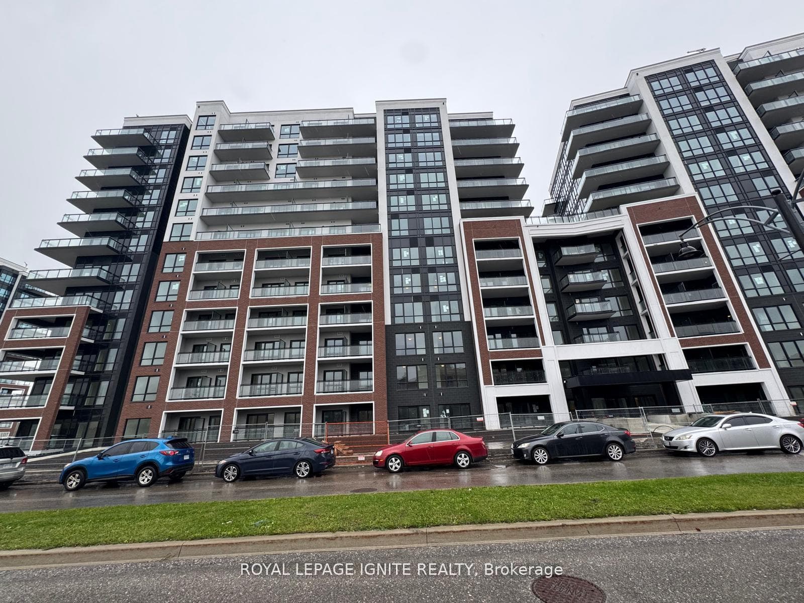 51 Clarington Boulevard Unit 101 photo 3