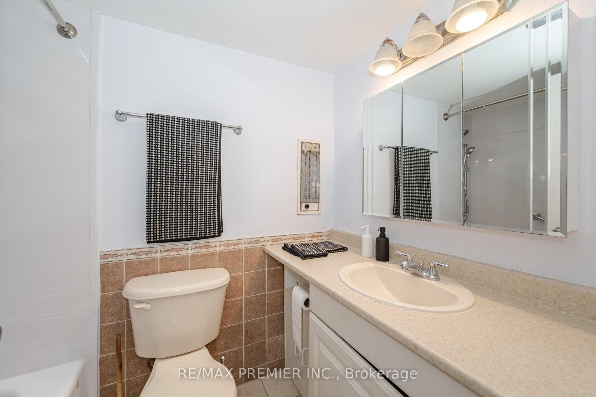 61 Richview Road Unit 2003 photo 25