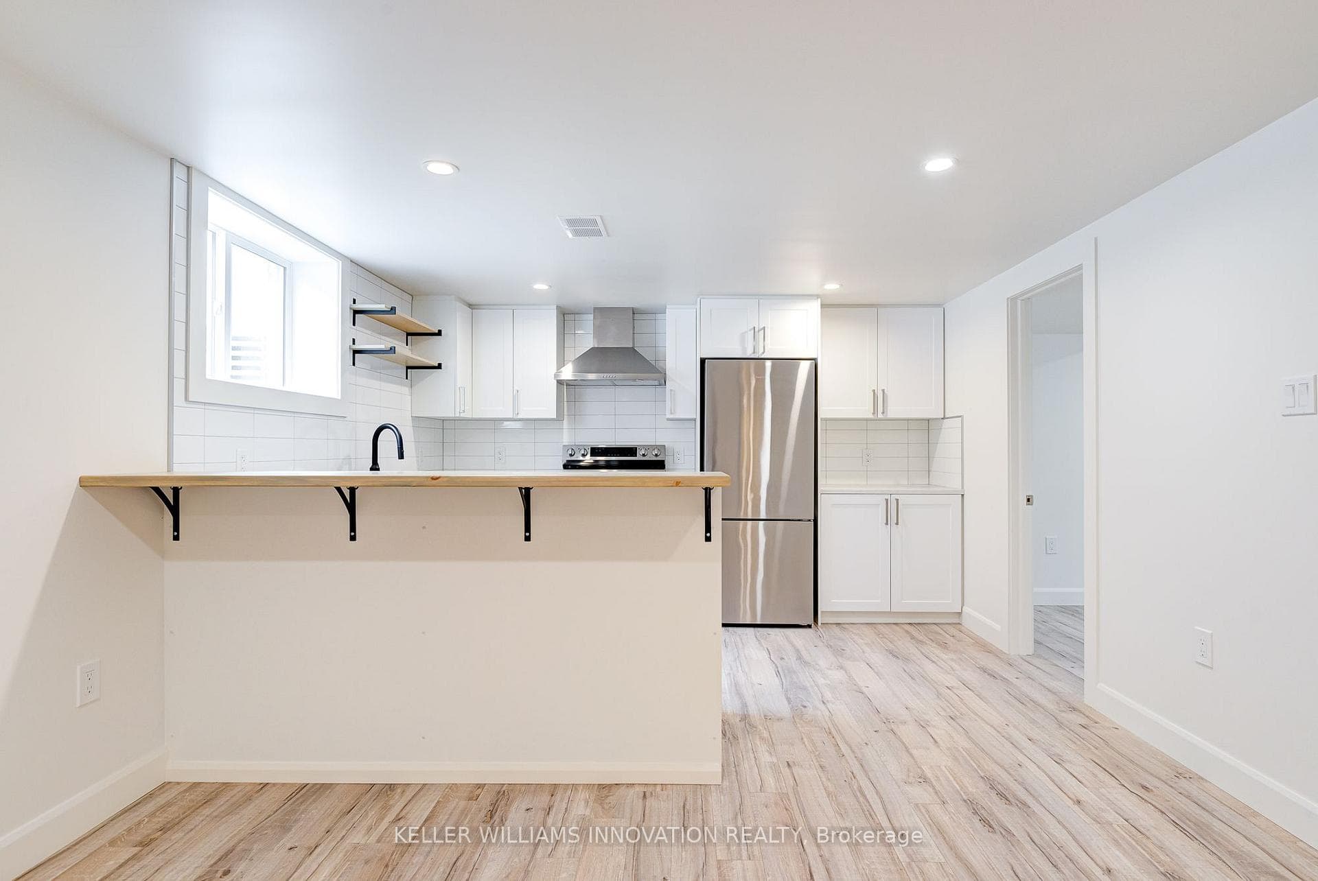 81 Culver Crescent Unit B photo 9