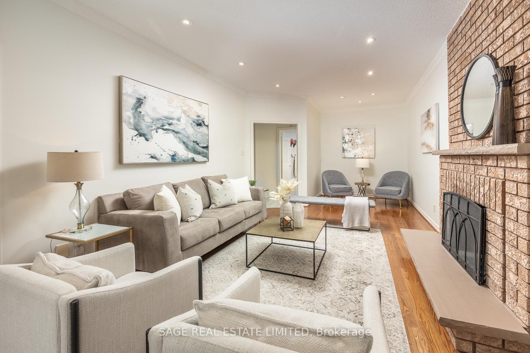 78 Gatcombe Circle photo 9