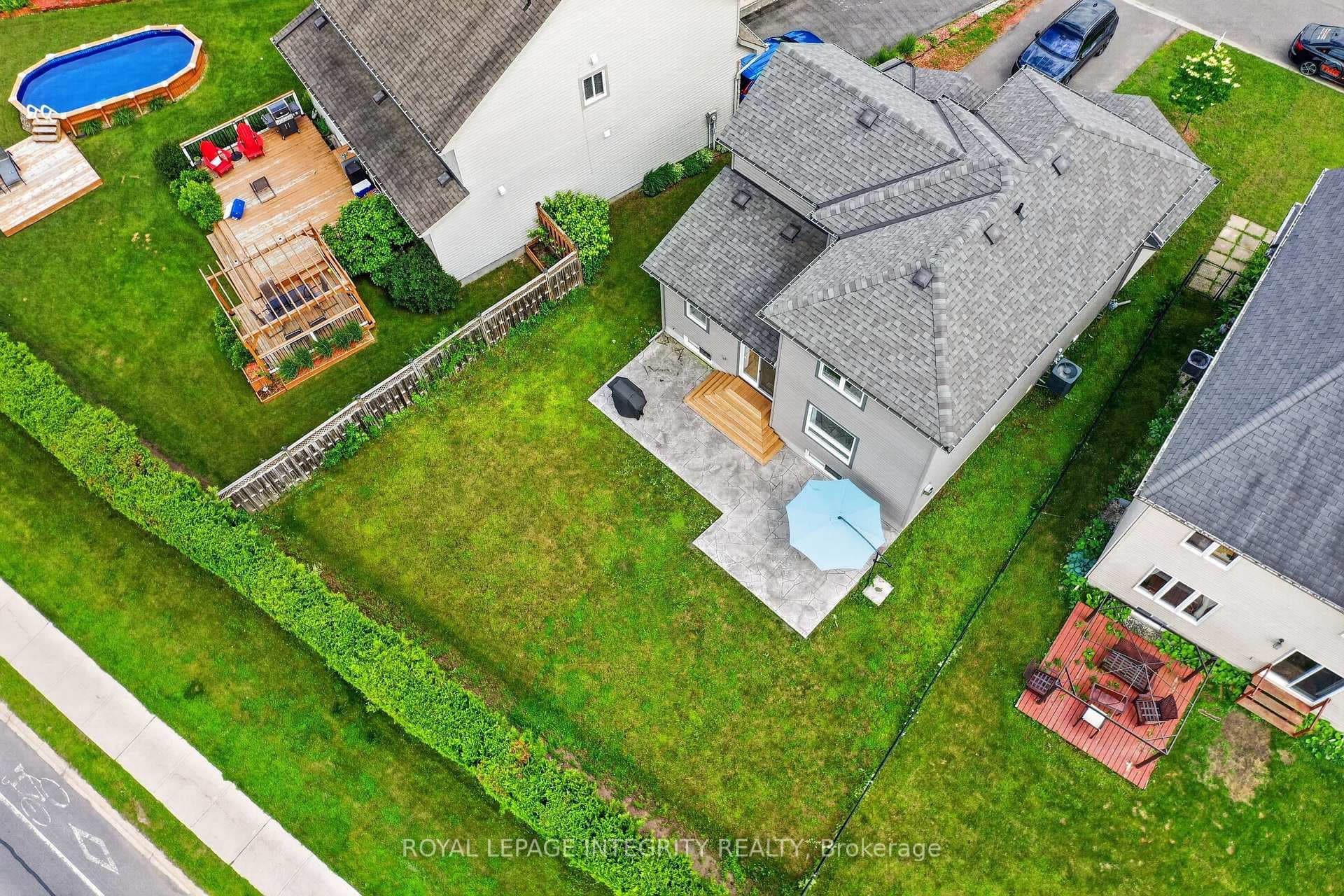 129 Dorina Sarazin Crescent photo 3