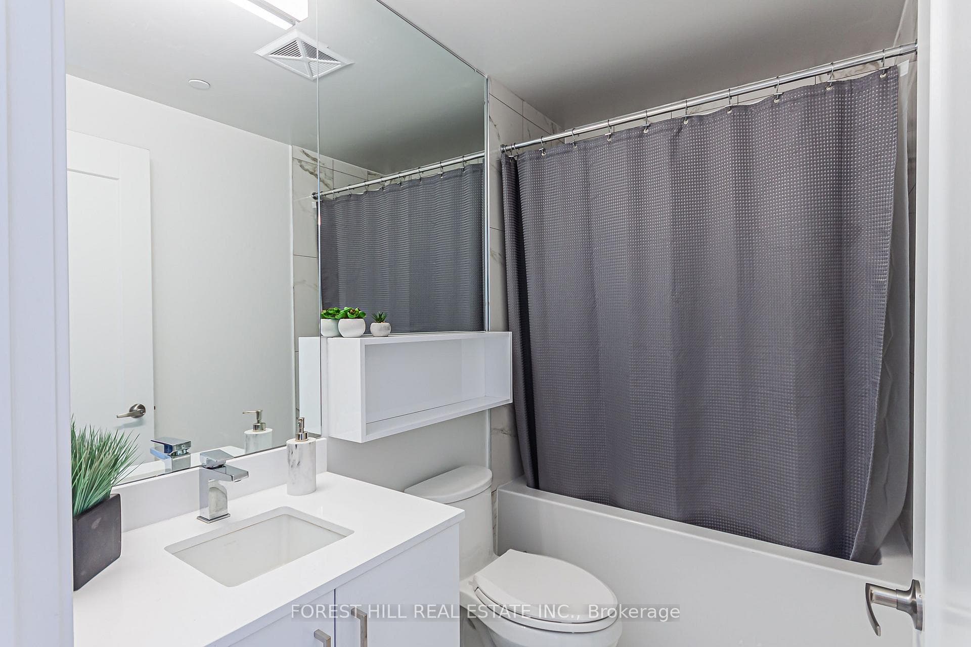 60 Princess Street Unit 1213 SE photo 18