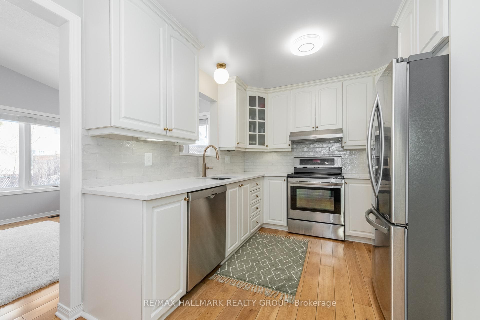 Bright updated kitchen