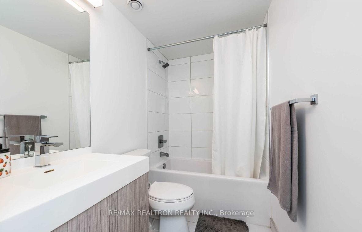 251 Jarvis Street Unit 3313 photo 14