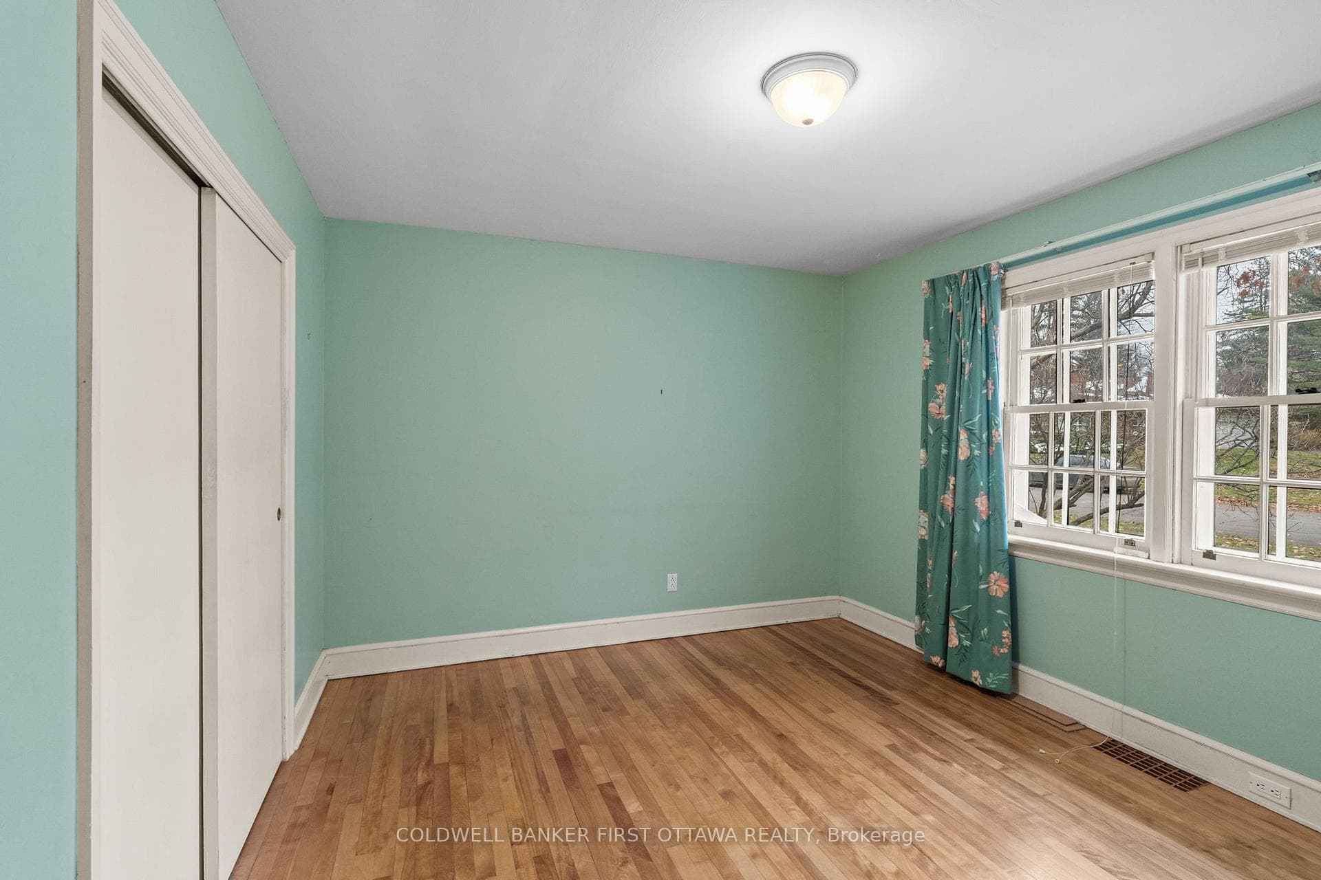 1914 Norwood Avenue photo 21