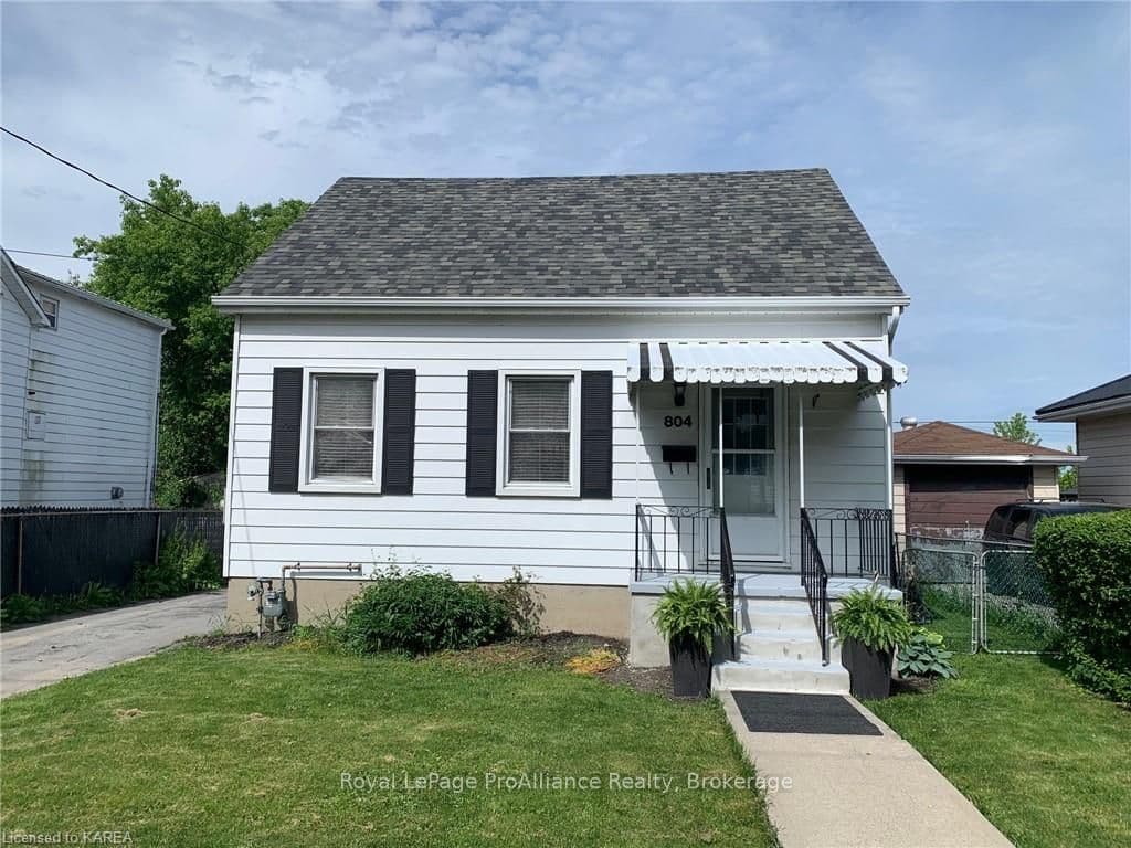 804 VICTORIA Street photo 29