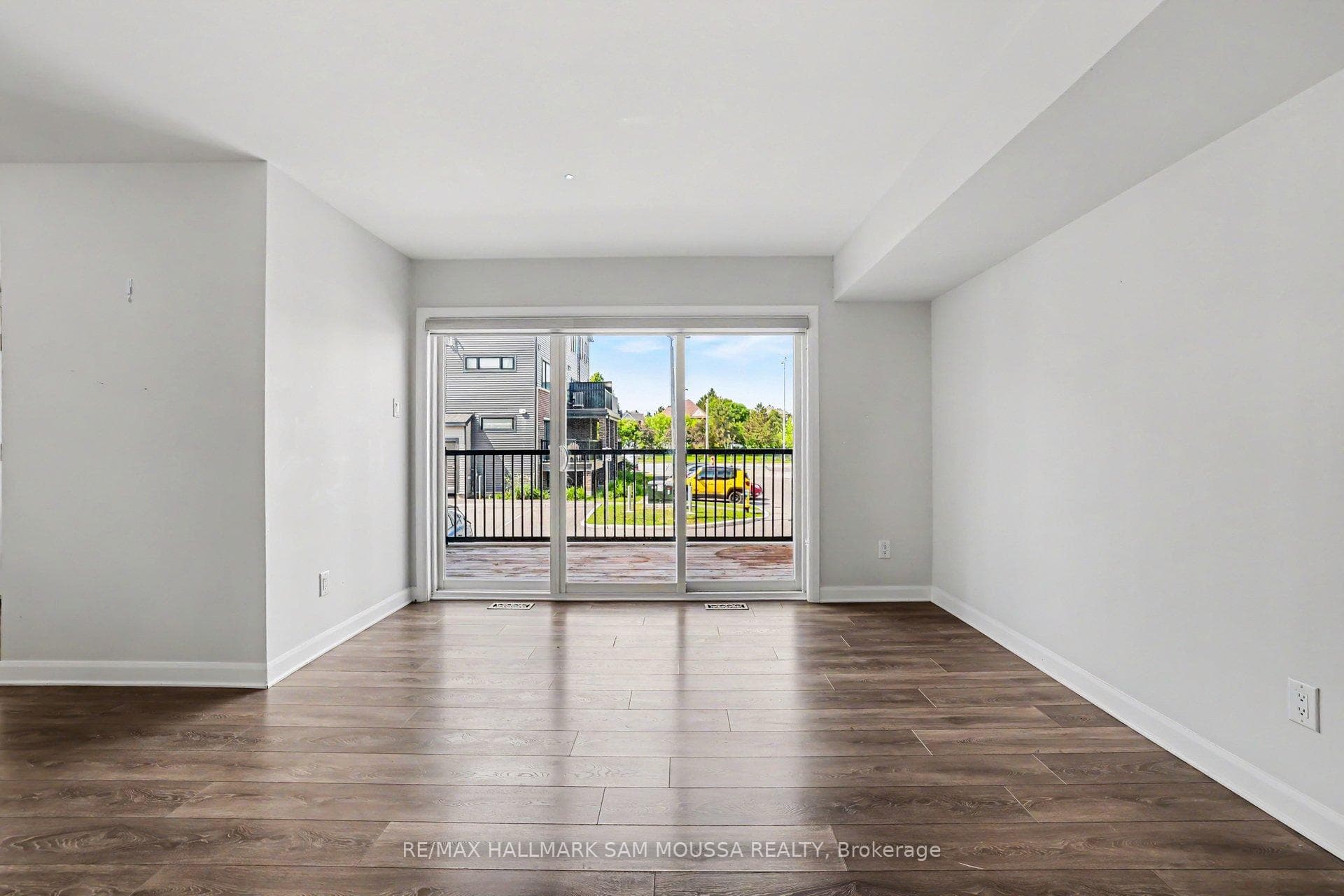 215 Eldorado Private Unit A photo 9