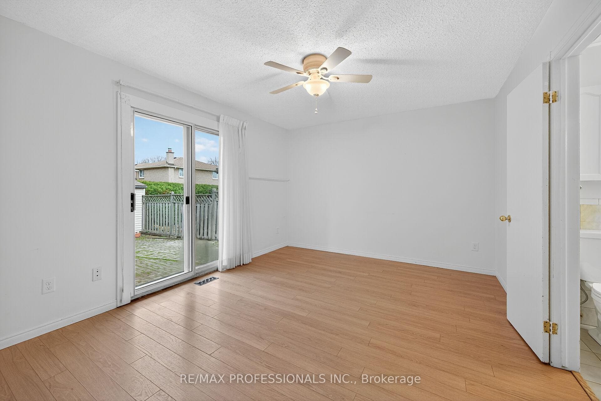 1262 Nathaniel Crescent photo 26