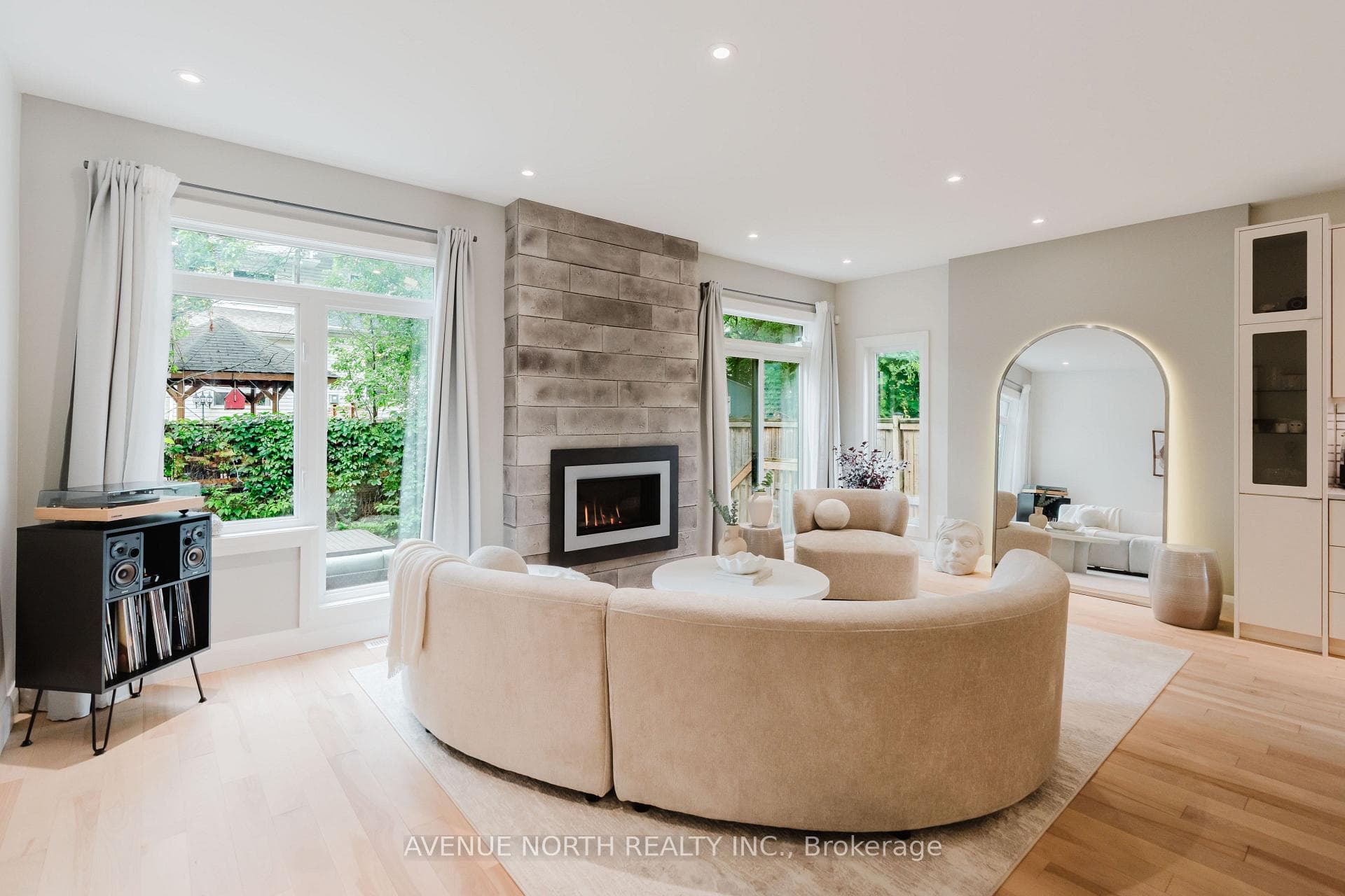 121 King George Street photo 18