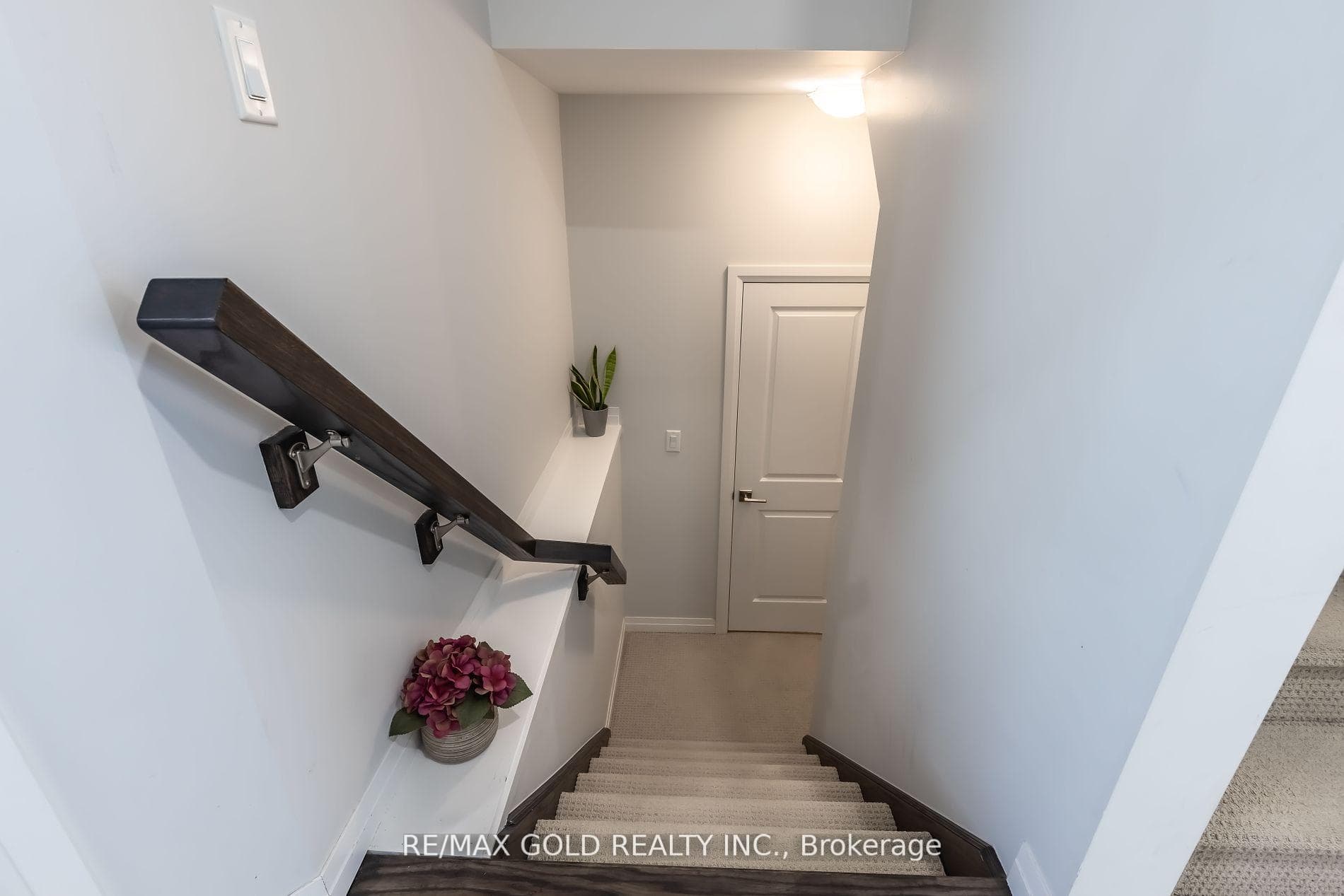 57 Greenwich Avenue photo 16
