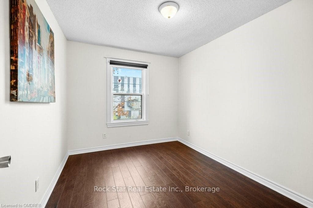 15 MELROSE Avenue Unit Upper photo 13