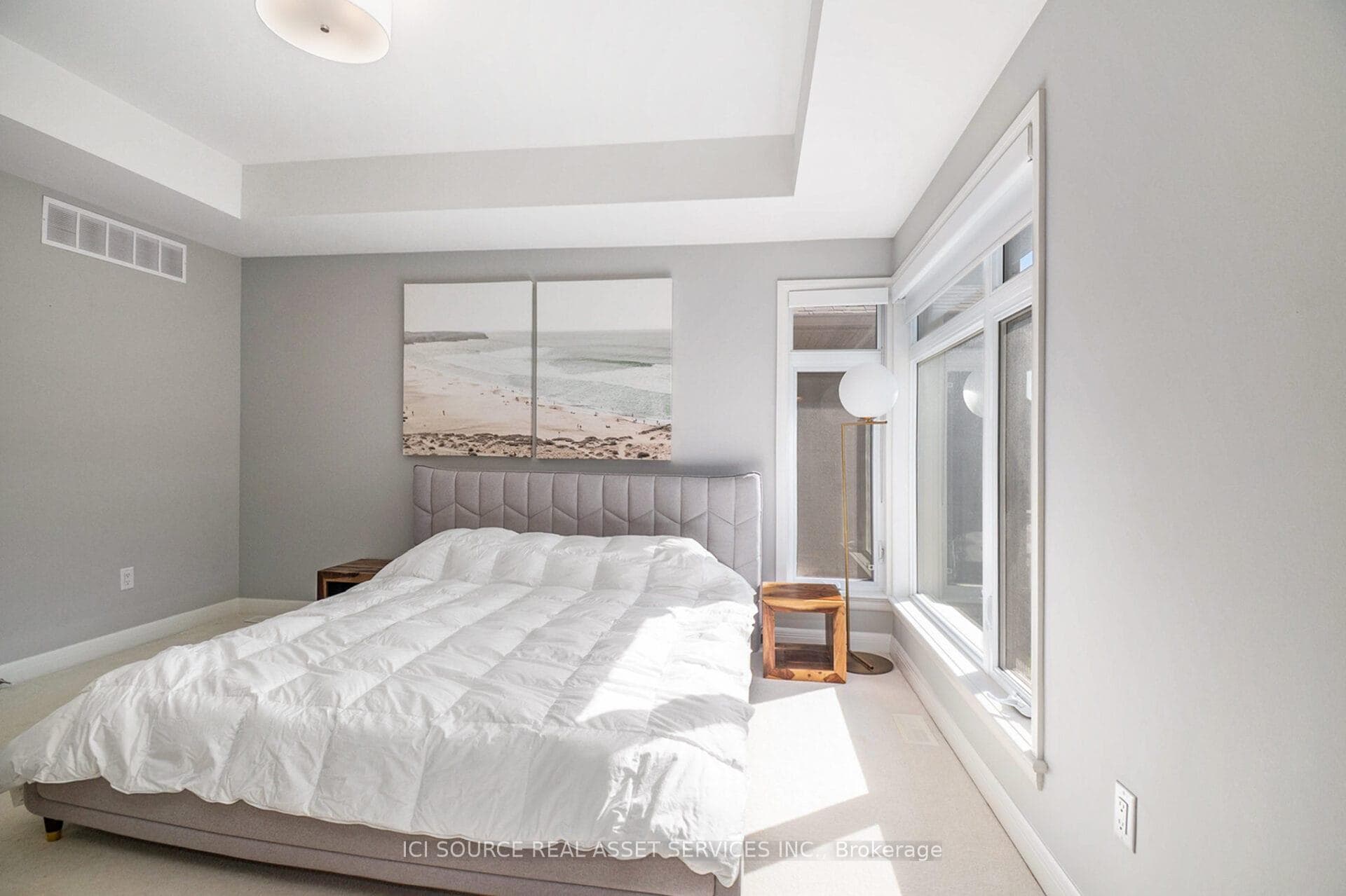 334 Lysander Place photo 12