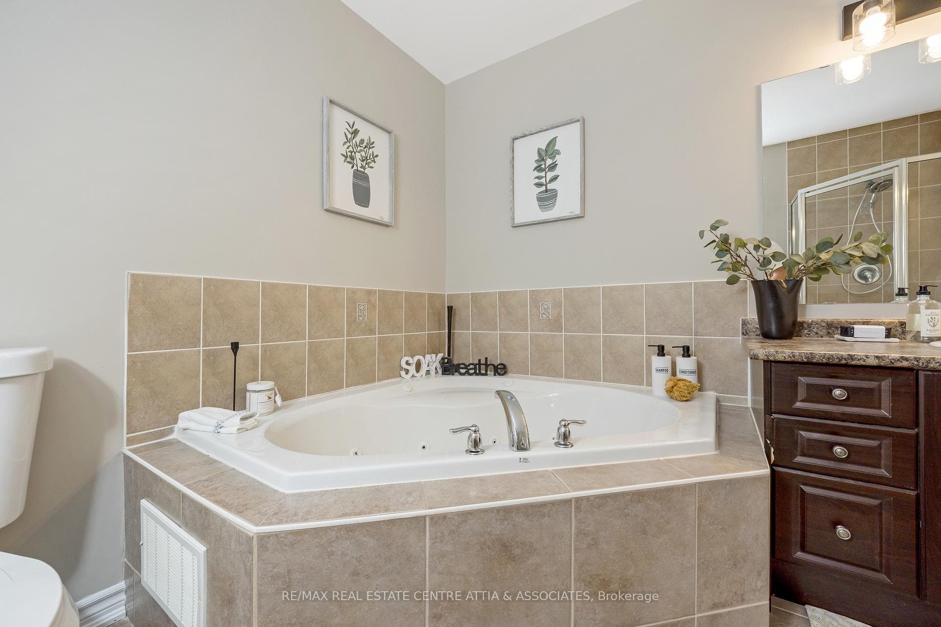 620 Ferguson Drive Unit 32 photo 21