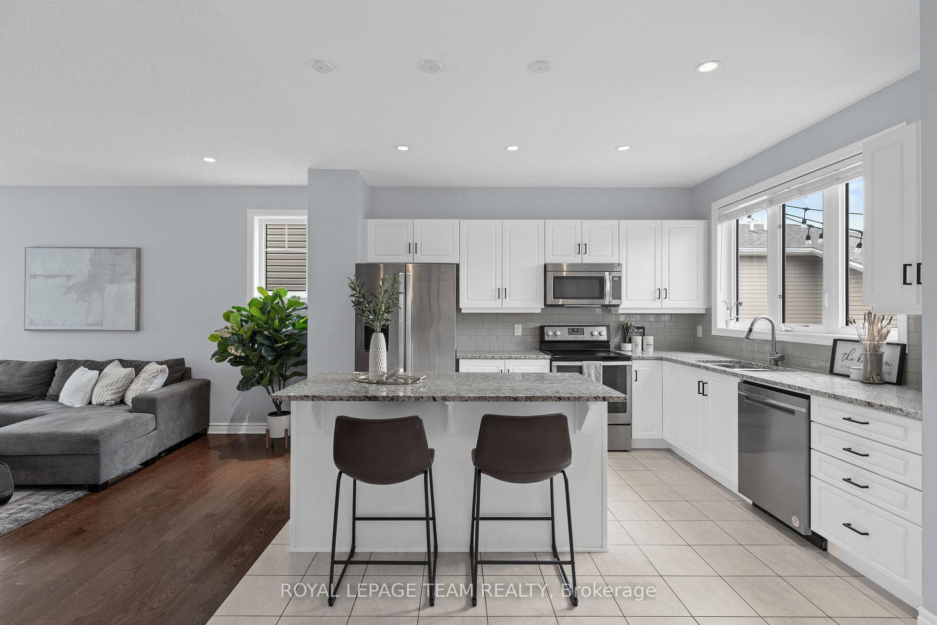 431 Sweetflag Street photo 12