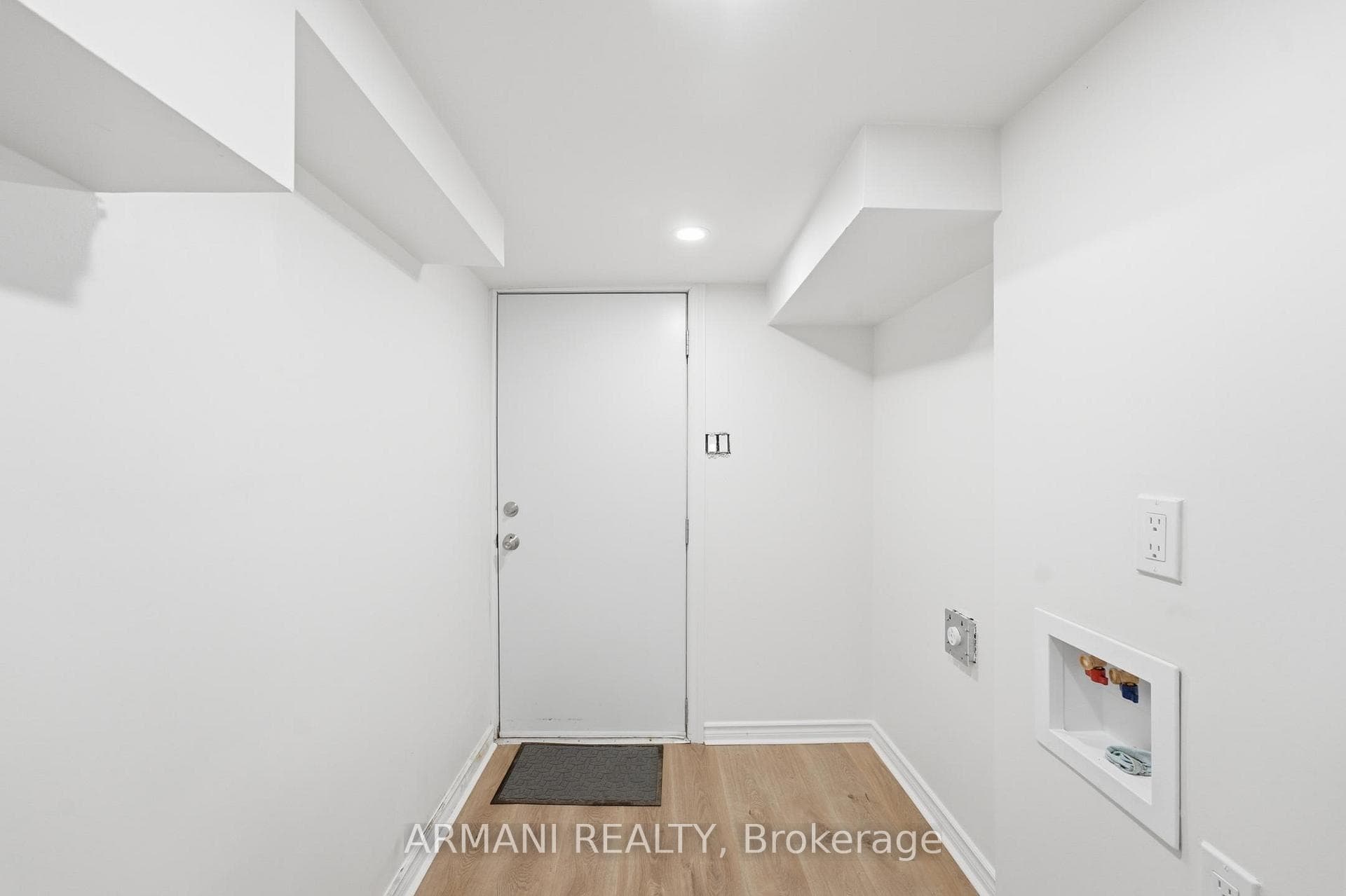 Foyer & Walkout