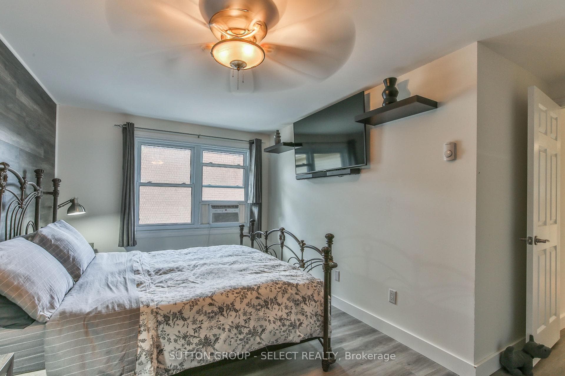230 Clarke Road Unit 226 photo 20